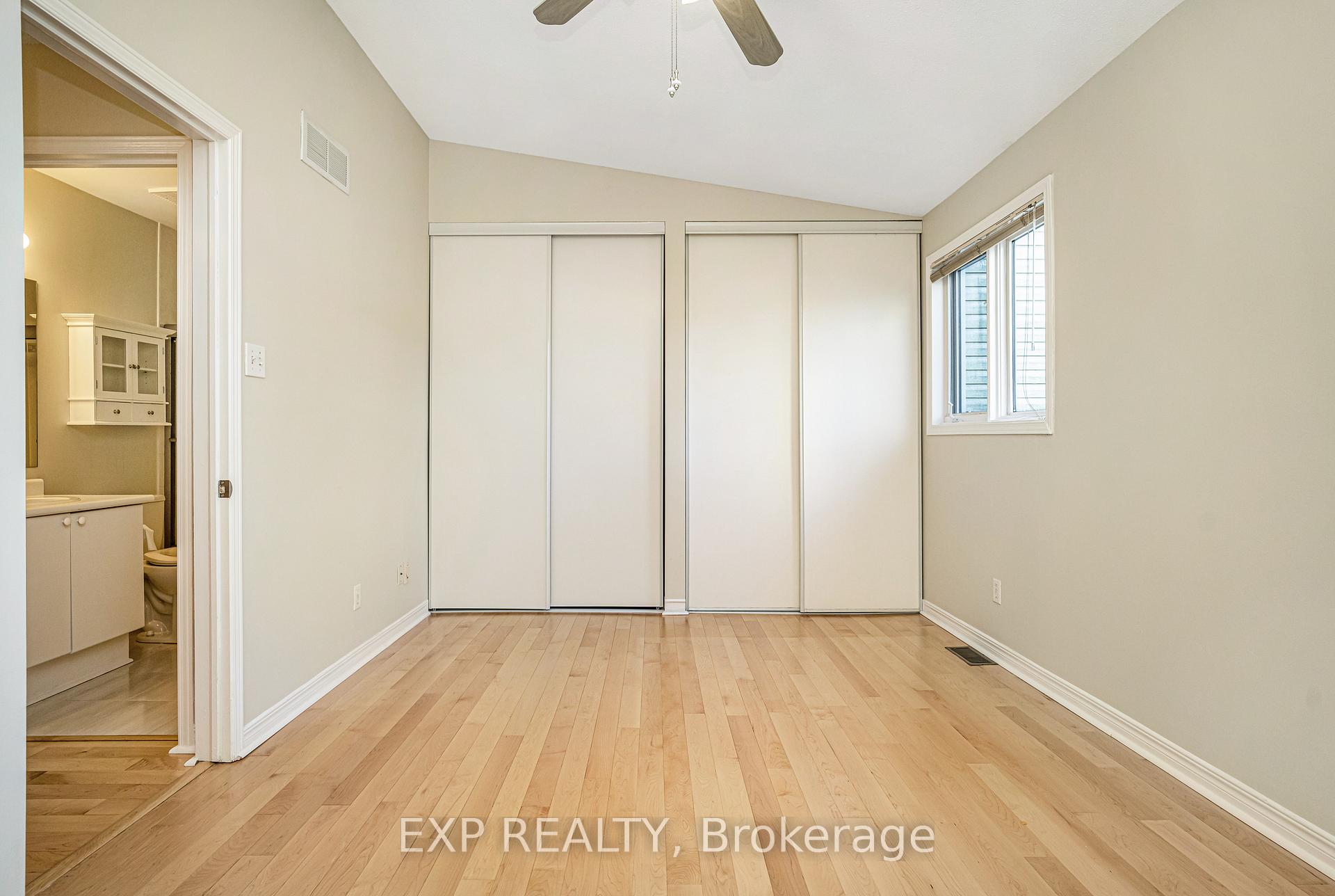 Photo 15 of 114 Corsica Private, Ottawa, Riverview Park — HOMEH