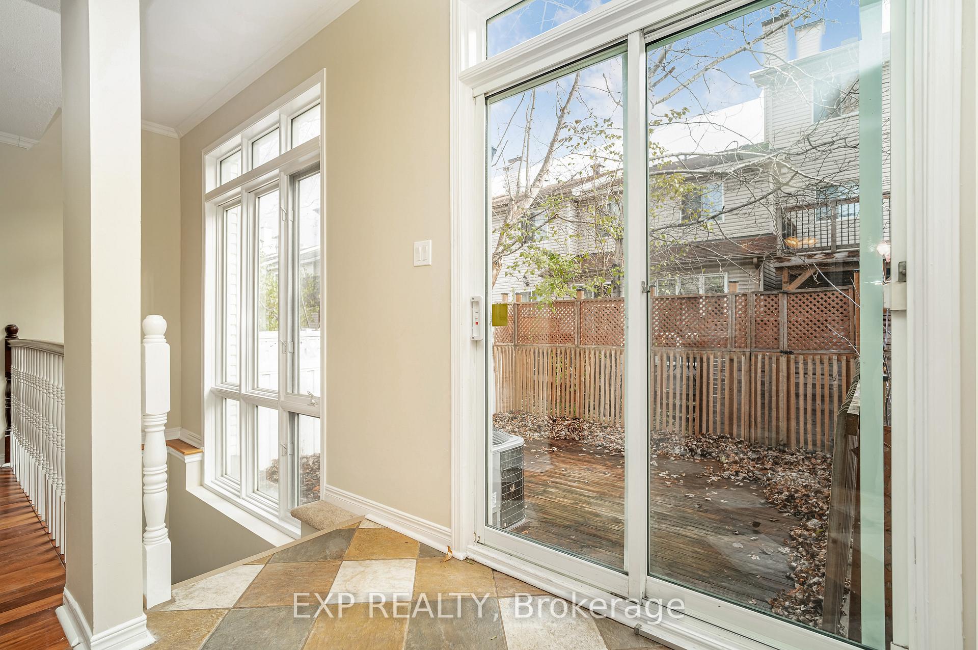 Photo 27 of 114 Corsica Private, Ottawa, Riverview Park — HOMEH