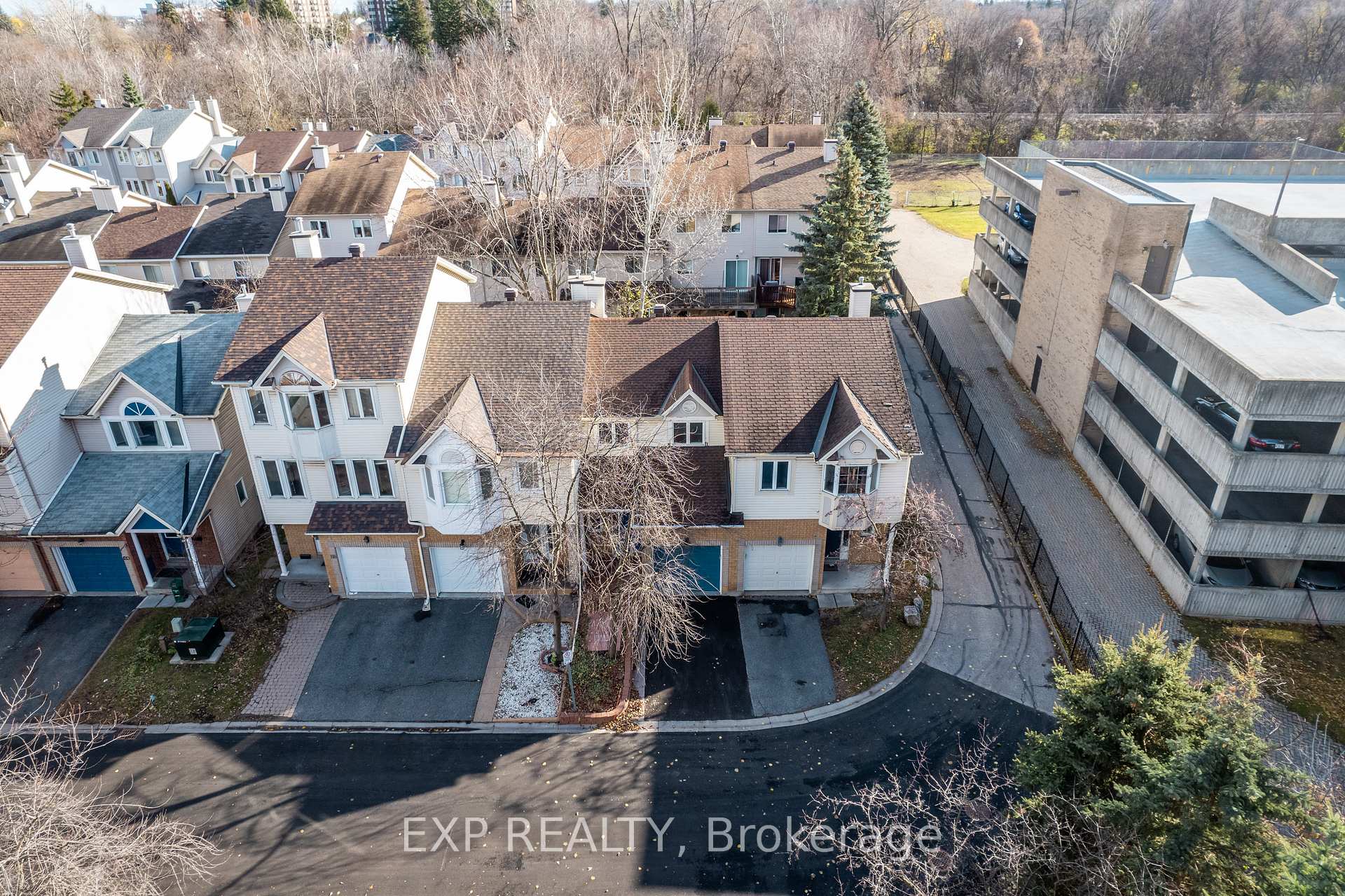 Photo 26 of 114 Corsica Private, Ottawa, Riverview Park — HOMEH