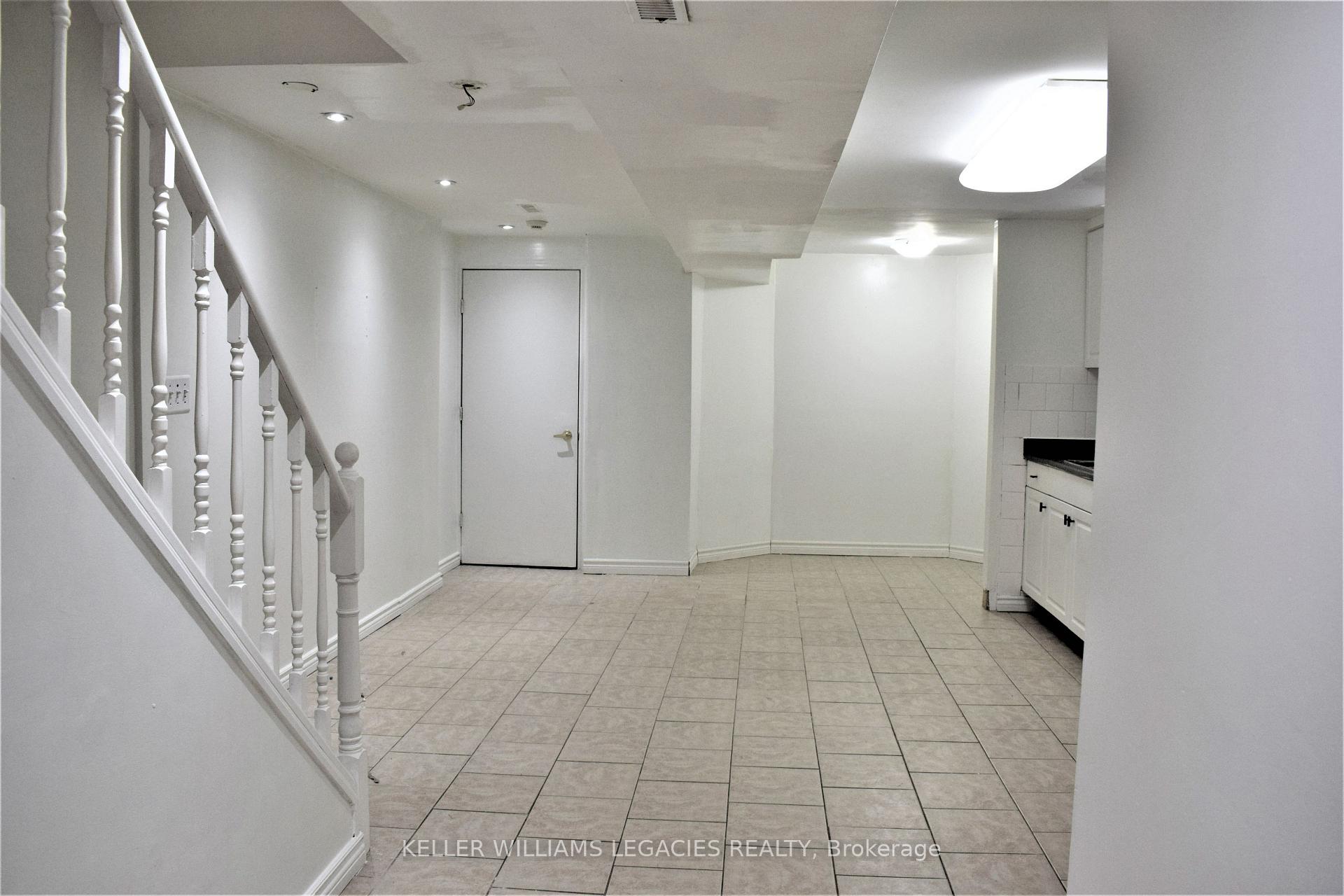 Photo 2 of 54 Equator Crescent, Vaughan, Vellore Village — HOMEH