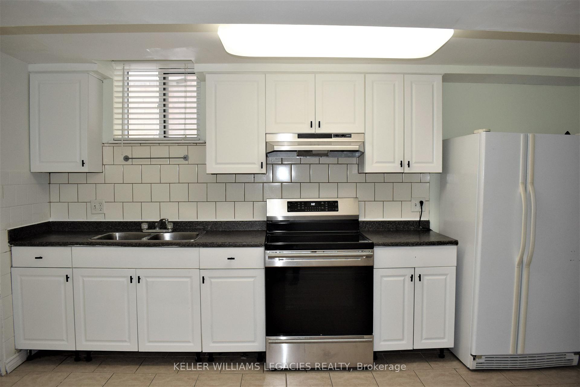 Photo 4 of 54 Equator Crescent, Vaughan, Vellore Village — HOMEH