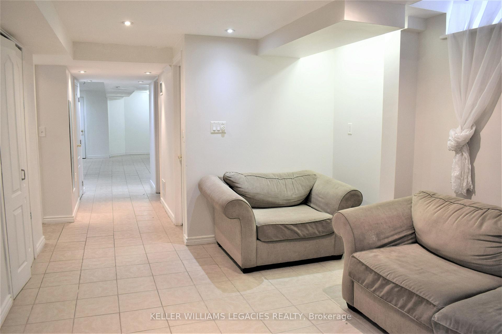Photo 7 of 54 Equator Crescent, Vaughan, Vellore Village — HOMEH