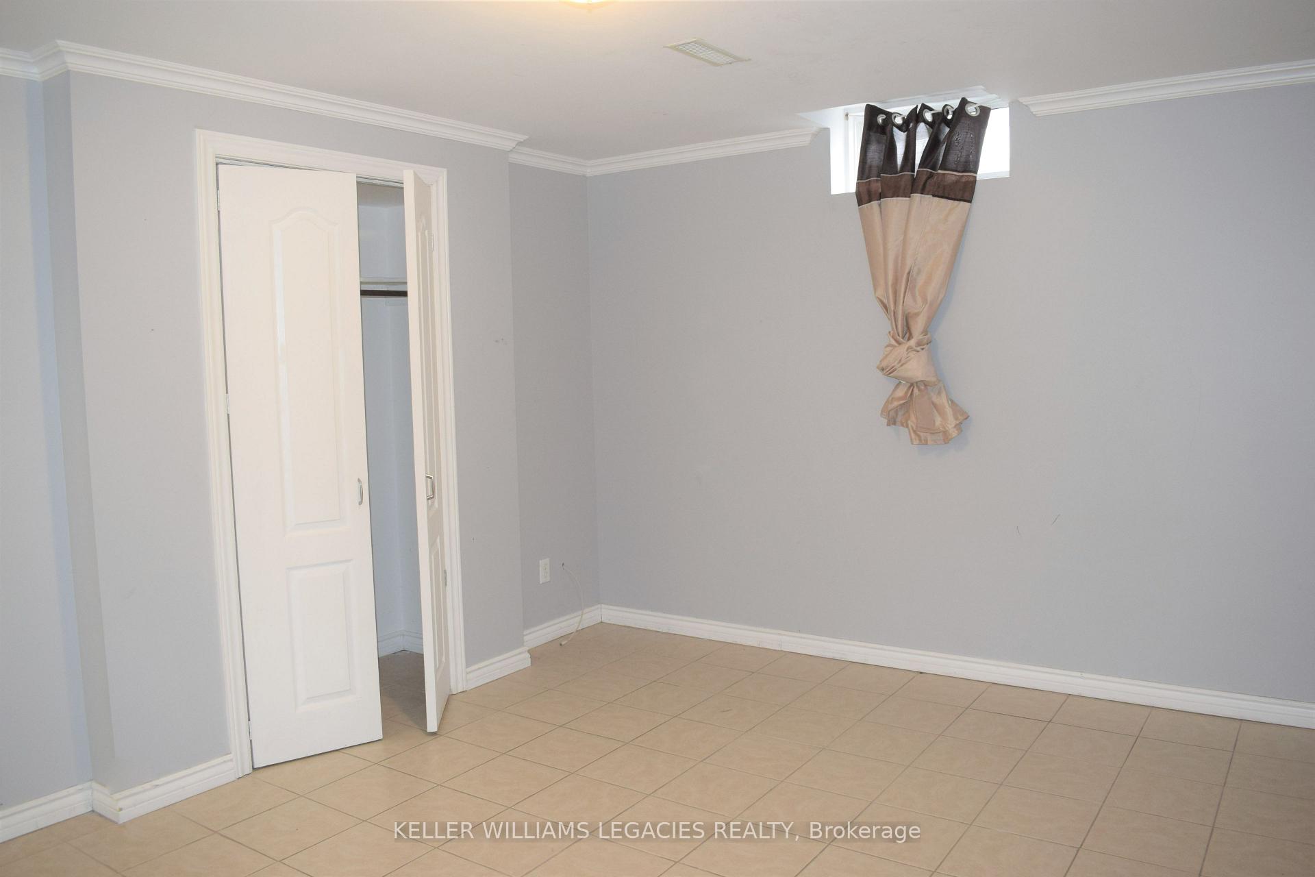 Photo 11 of 54 Equator Crescent, Vaughan, Vellore Village — HOMEH