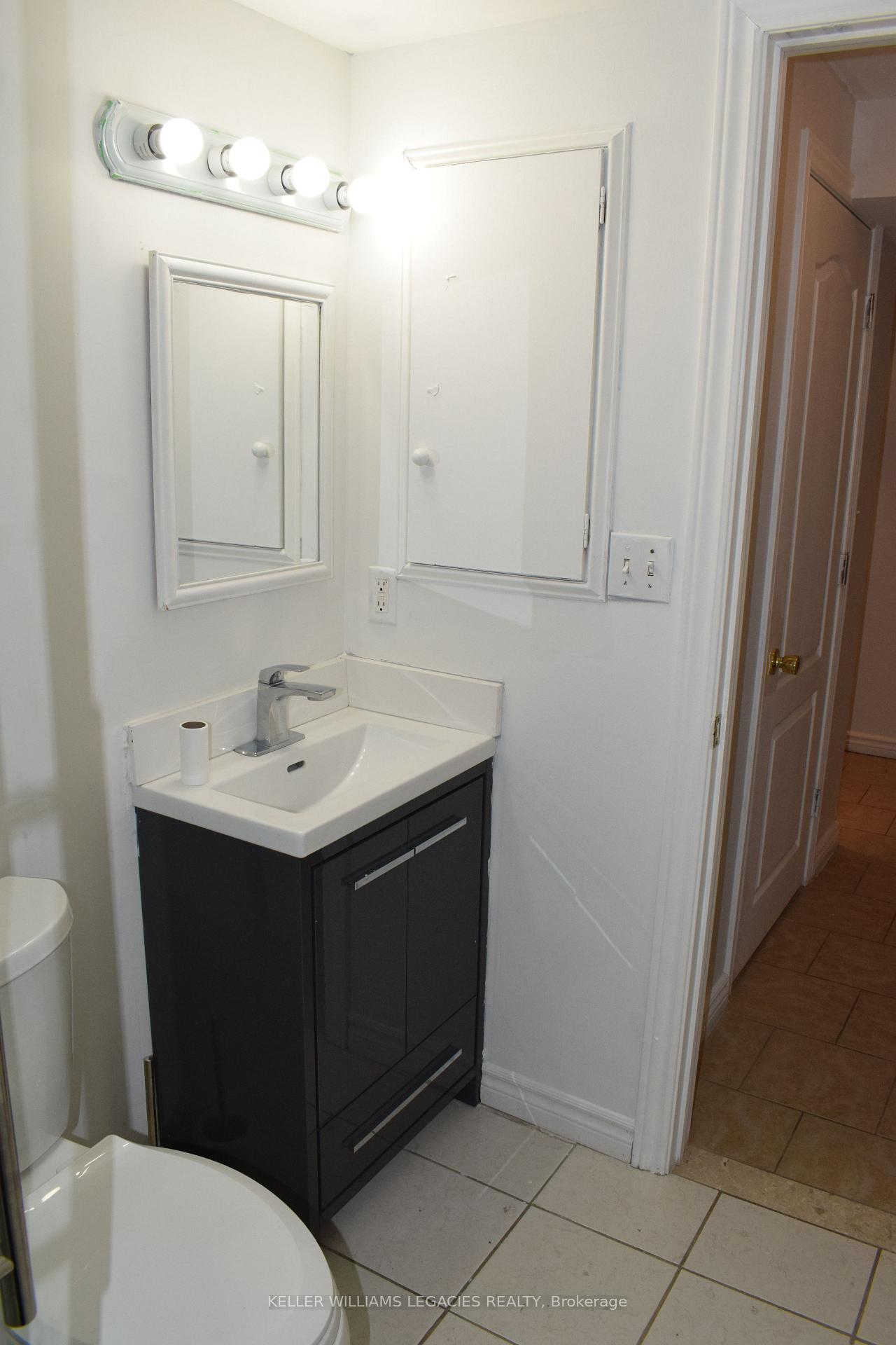 Photo 15 of 54 Equator Crescent, Vaughan, Vellore Village — HOMEH