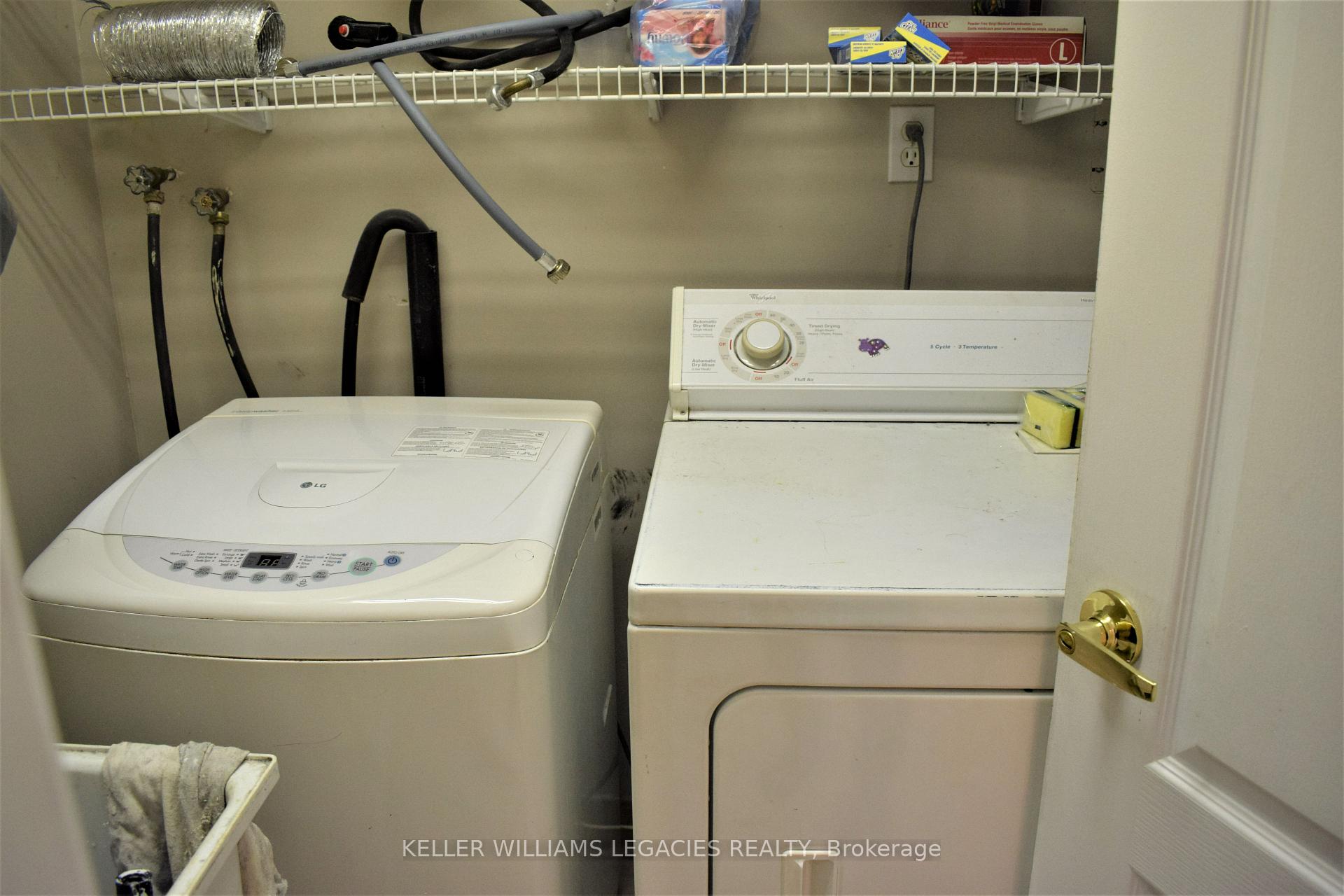 Photo 17 of 54 Equator Crescent, Vaughan, Vellore Village — HOMEH