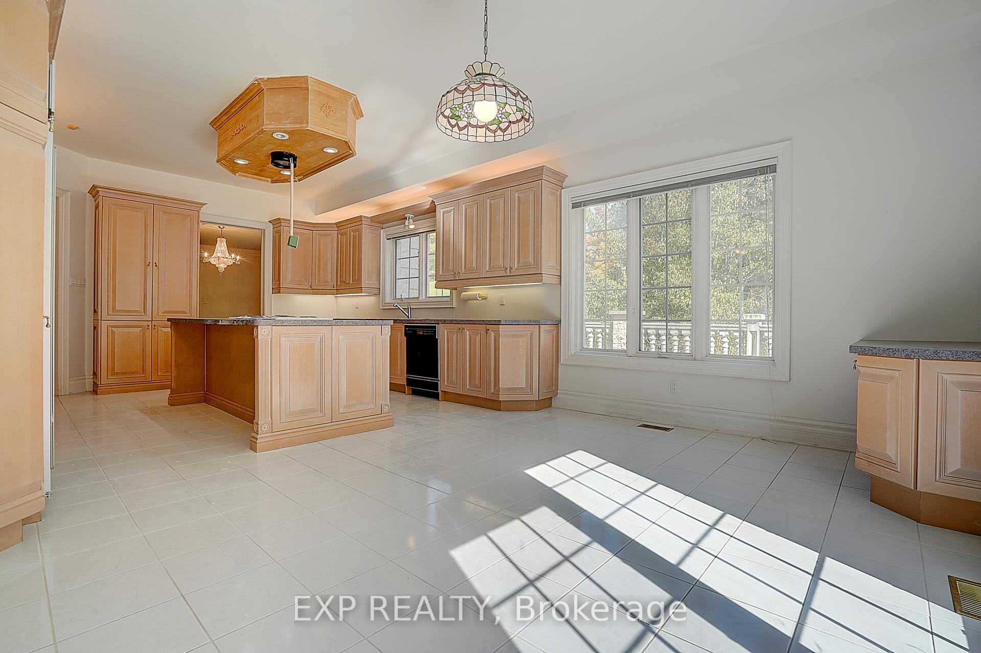 Photo 15 of 77 Silver Fox Place, Vaughan, Rural Vaughan — HOMEH