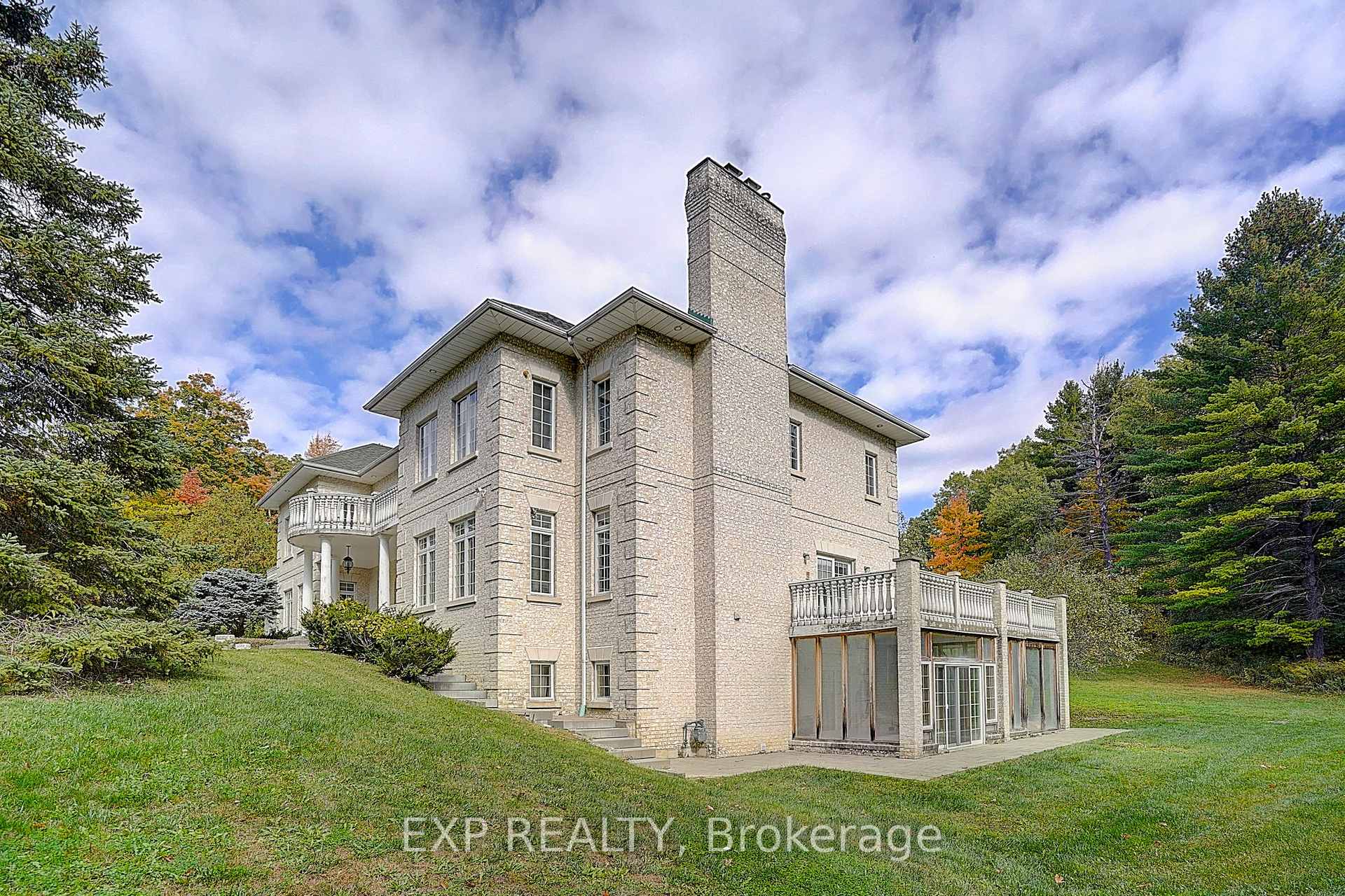 Photo 32 of 77 Silver Fox Place, Vaughan, Rural Vaughan — HOMEH