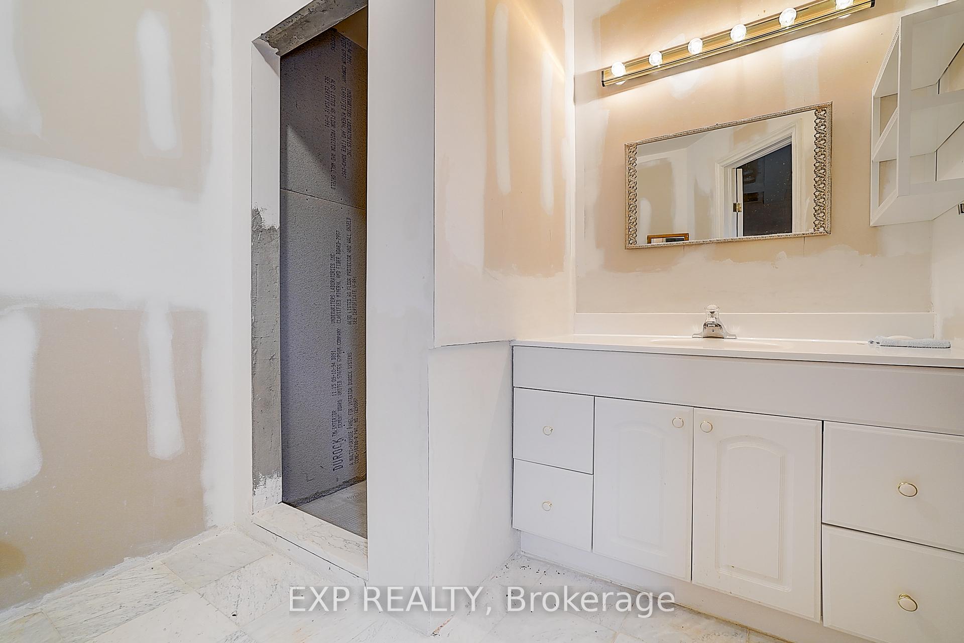 Photo 33 of 77 Silver Fox Place, Vaughan, Rural Vaughan — HOMEH