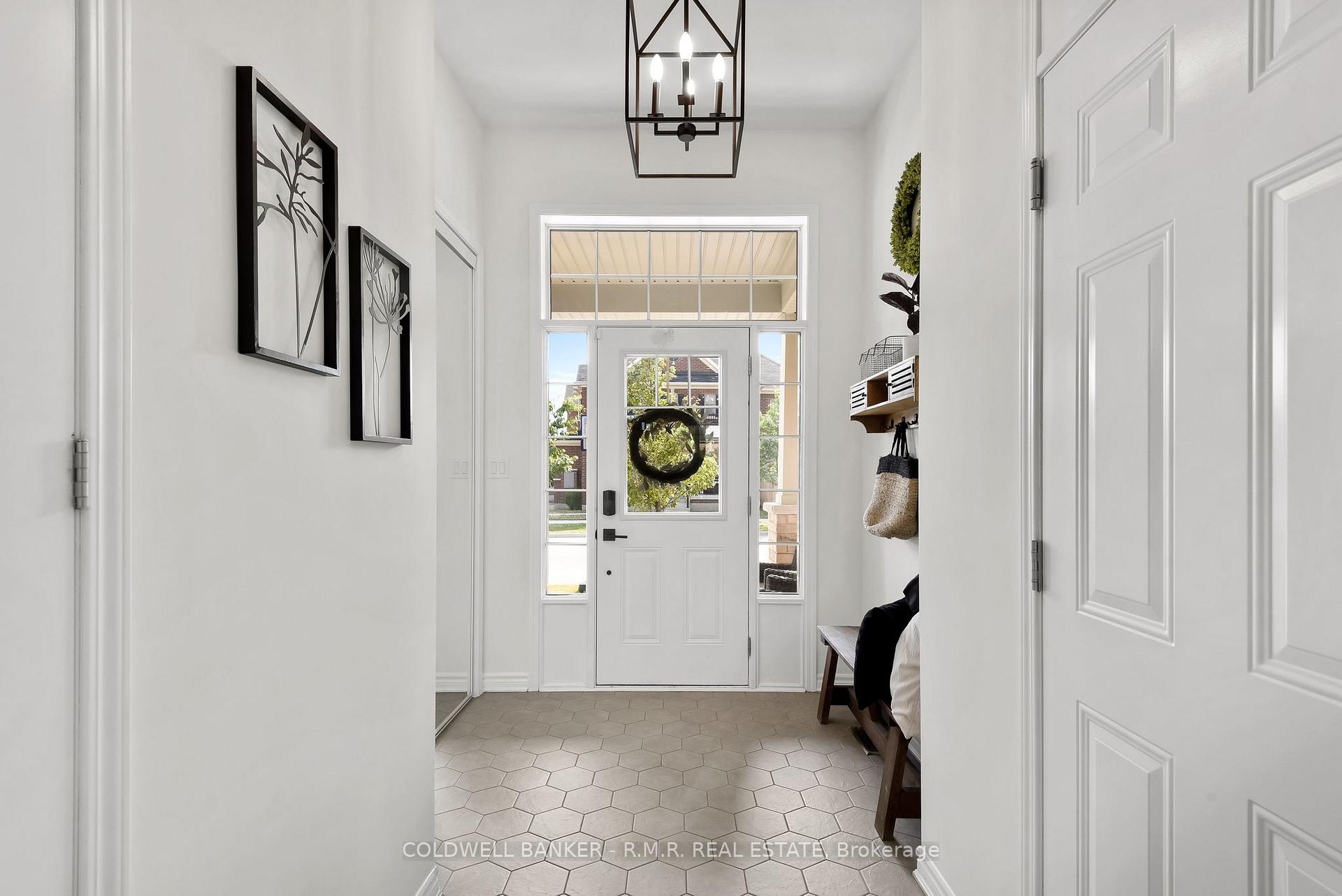 Photo 5 of 179 Westfield Drive, Whitby, Rural Whitby — HOMEH