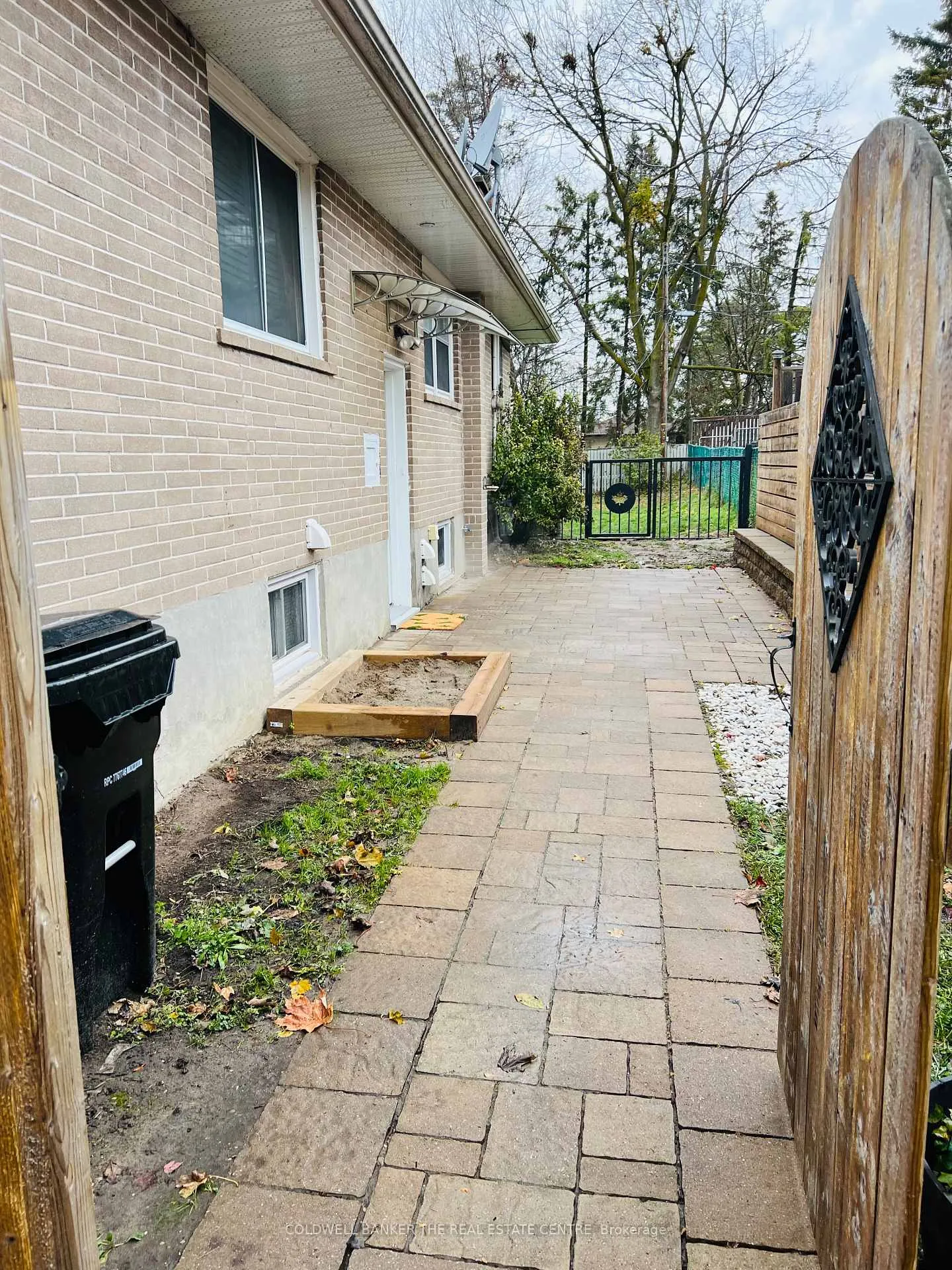Photo 3 of Unit Bsmt, 208 Wellington Street E, Barrie, Wellington — HOMEH