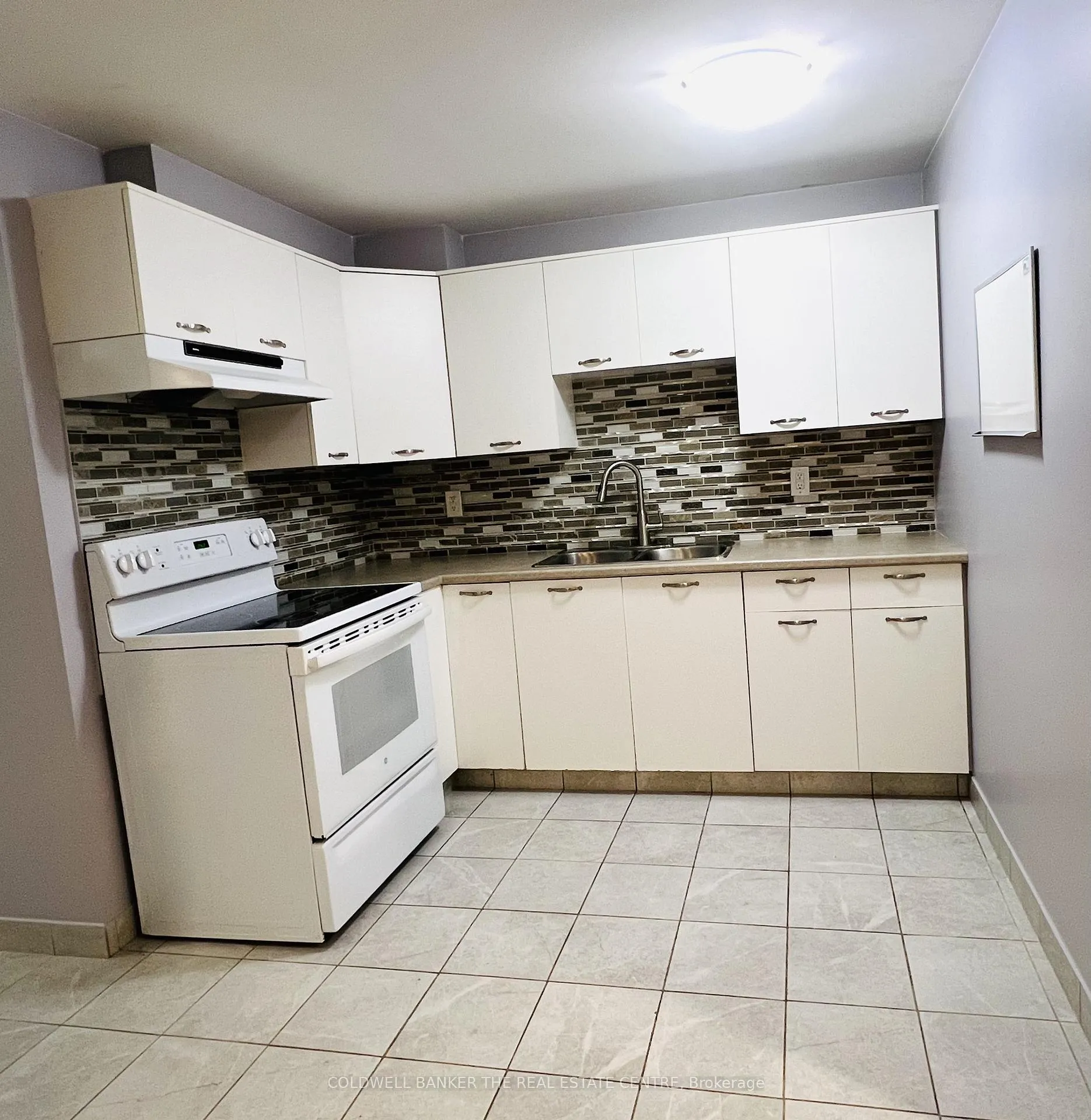Photo 9 of Unit Bsmt, 208 Wellington Street E, Barrie, Wellington — HOMEH