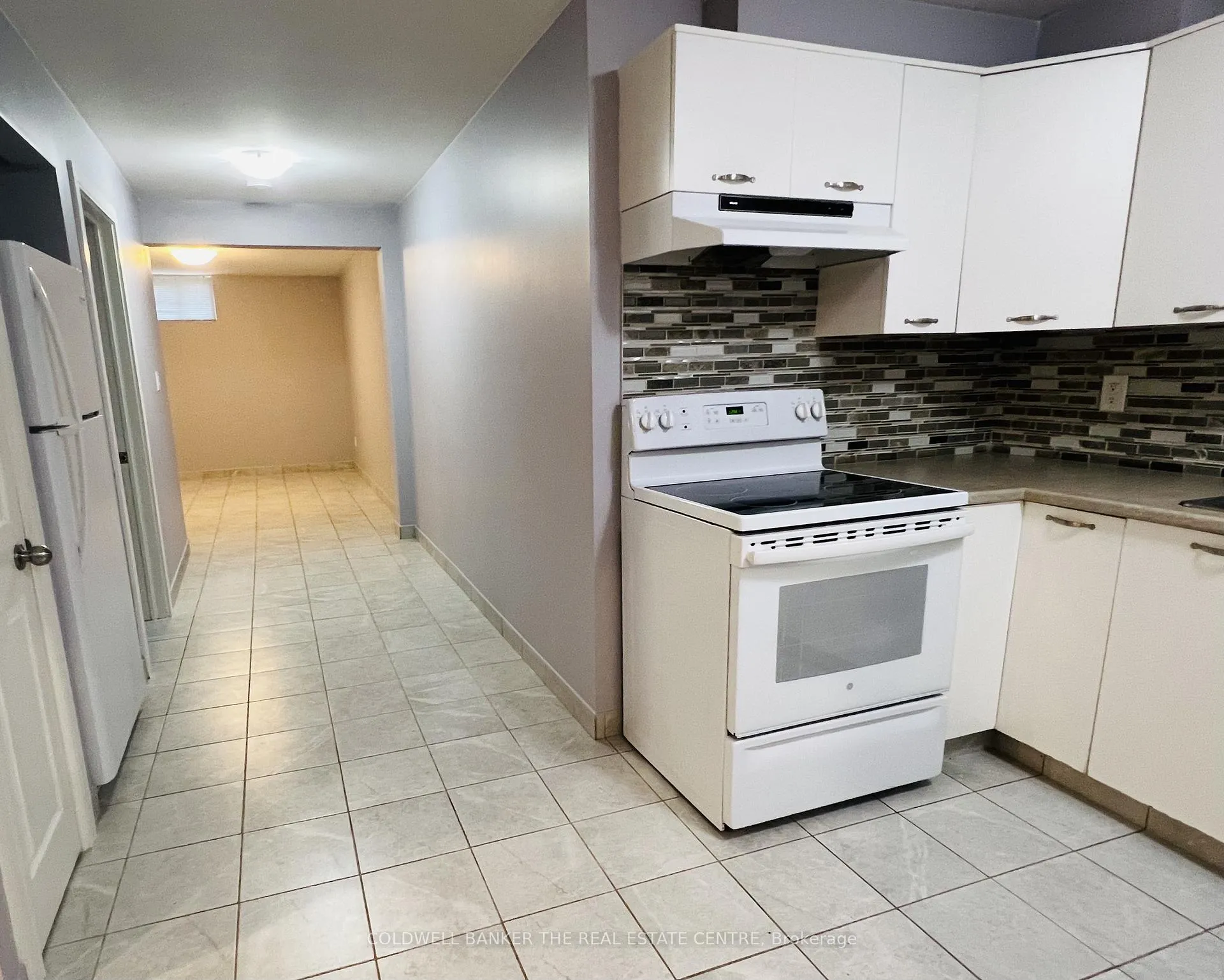 Photo 10 of Unit Bsmt, 208 Wellington Street E, Barrie, Wellington — HOMEH