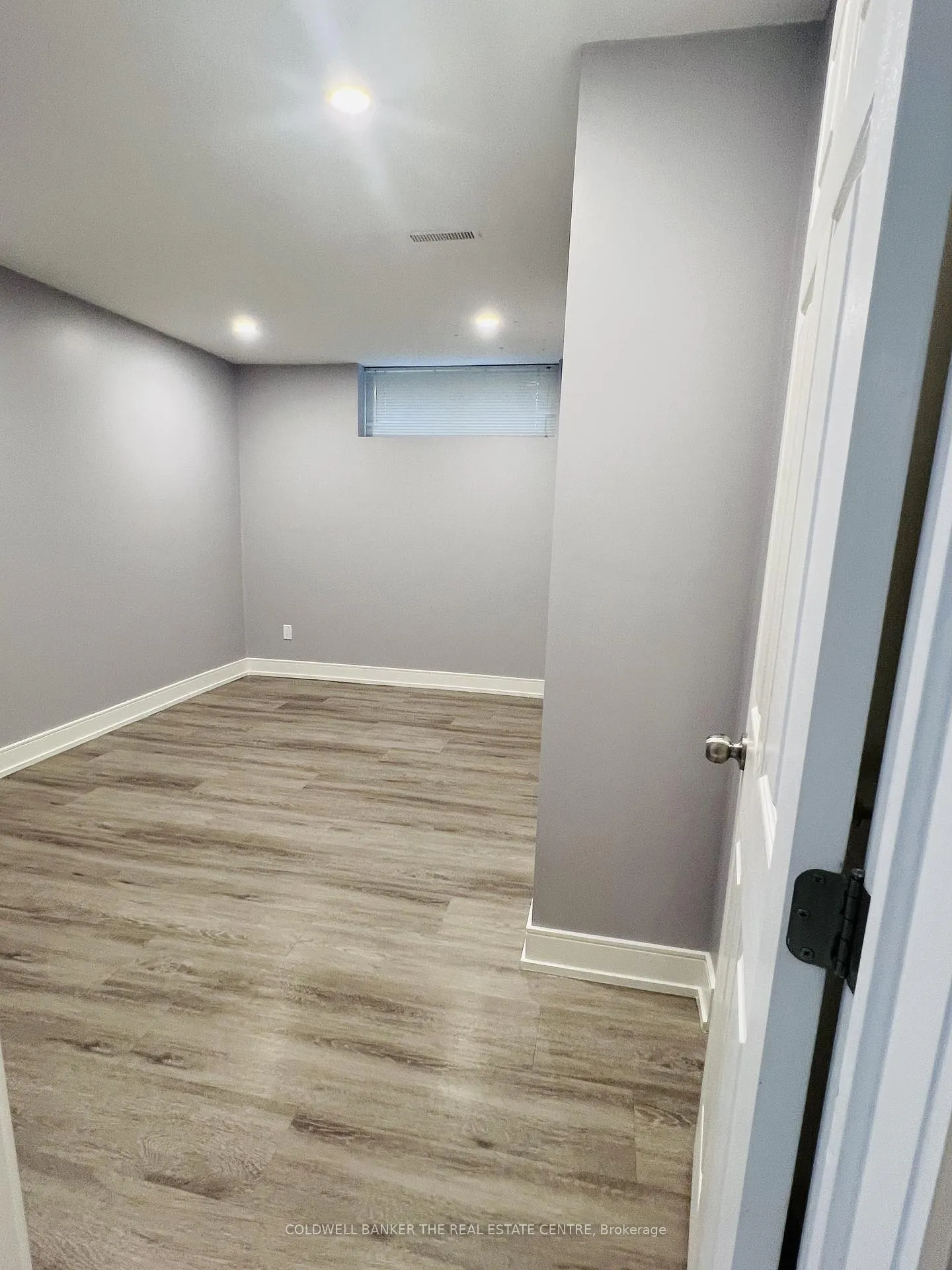 Photo 15 of Unit Bsmt, 208 Wellington Street E, Barrie, Wellington — HOMEH