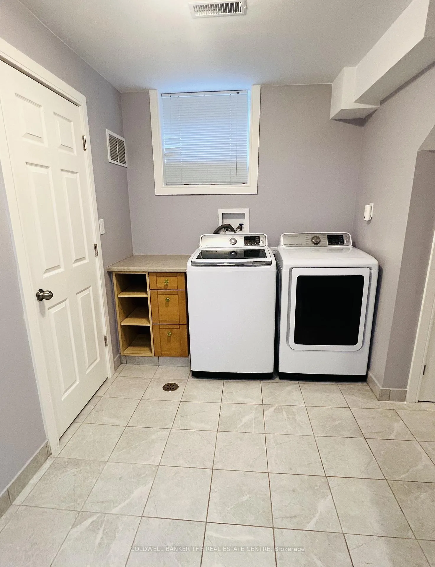 Photo 18 of Unit Bsmt, 208 Wellington Street E, Barrie, Wellington — HOMEH