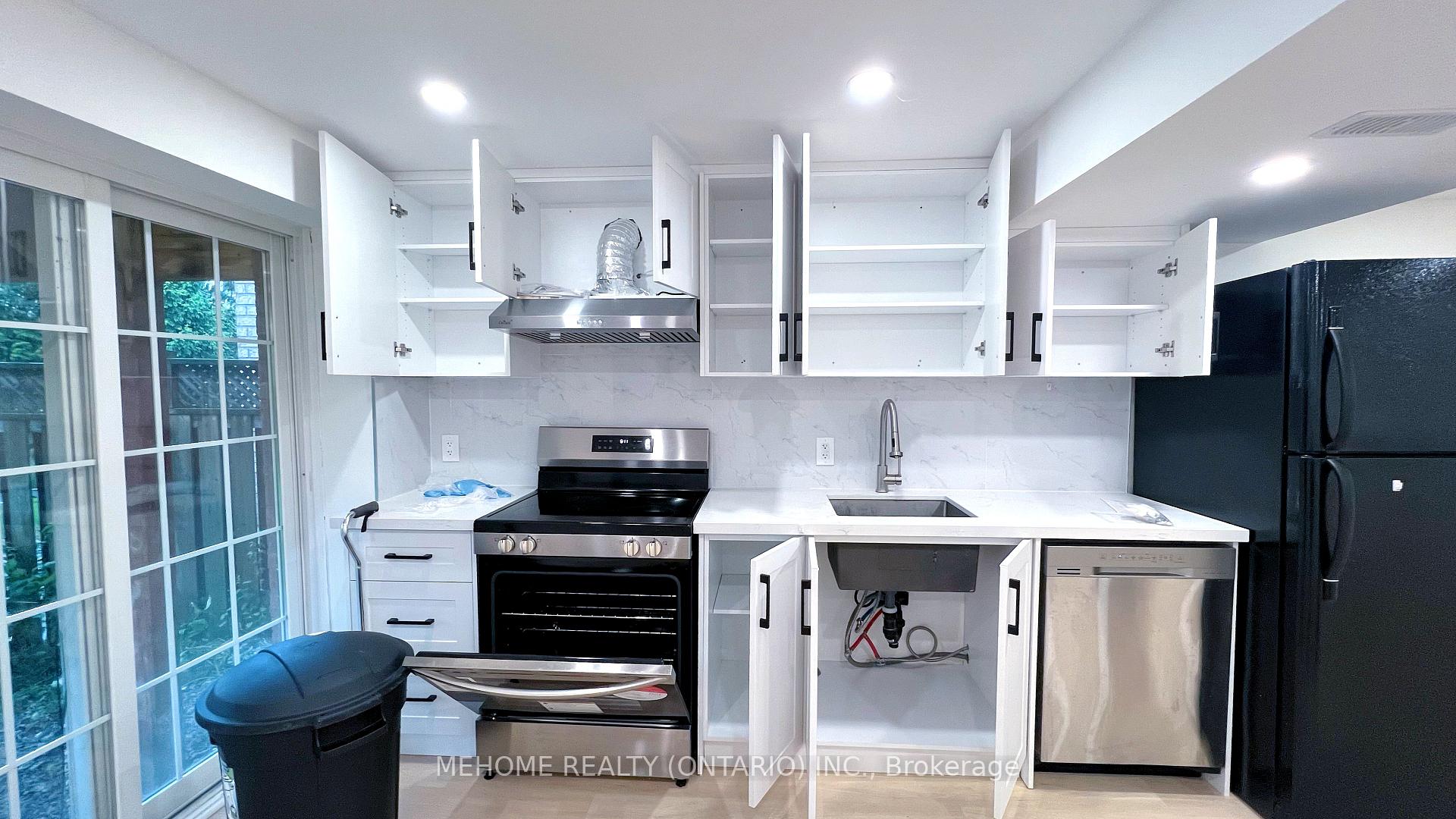 Photo 2 of Unit Walkout Basement, 65 Knightshade Drive, Vaughan, Patterson — HOMEH