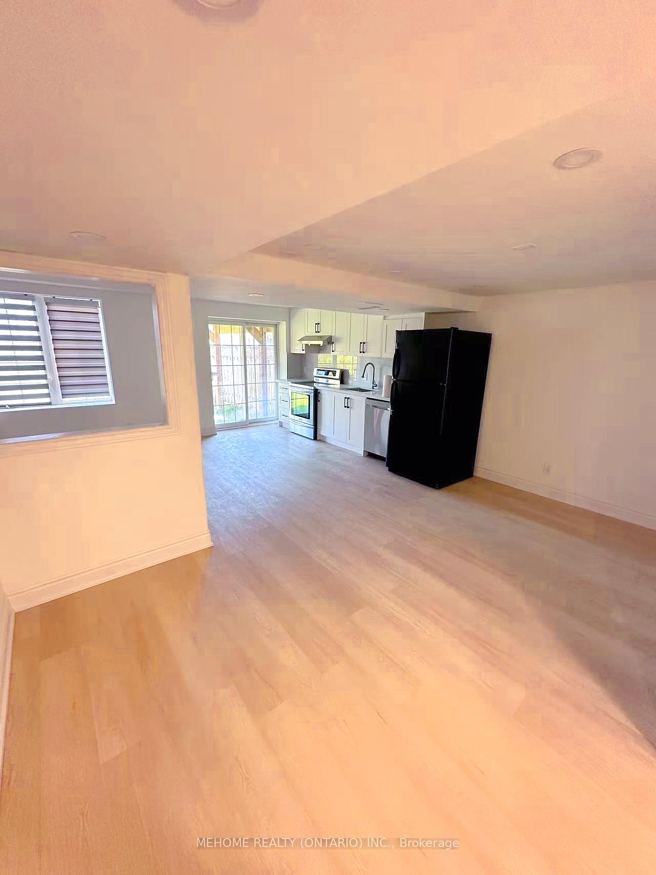 Photo 3 of Unit Walkout Basement, 65 Knightshade Drive, Vaughan, Patterson — HOMEH