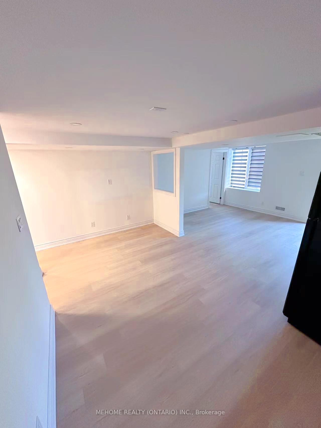 Photo 4 of Unit Walkout Basement, 65 Knightshade Drive, Vaughan, Patterson — HOMEH