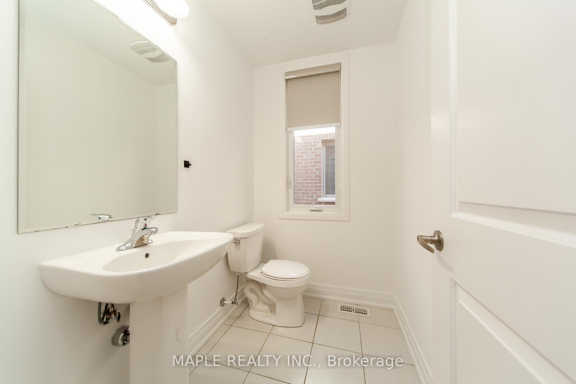 Photo 17 of 70 Waterside Way, Whitby, Port Whitby — HOMEH
