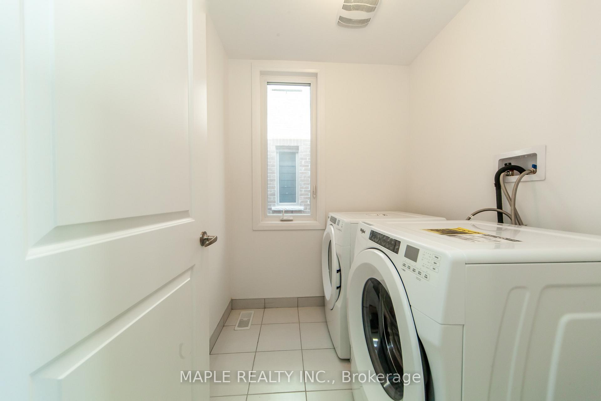 Photo 21 of 70 Waterside Way, Whitby, Port Whitby — HOMEH