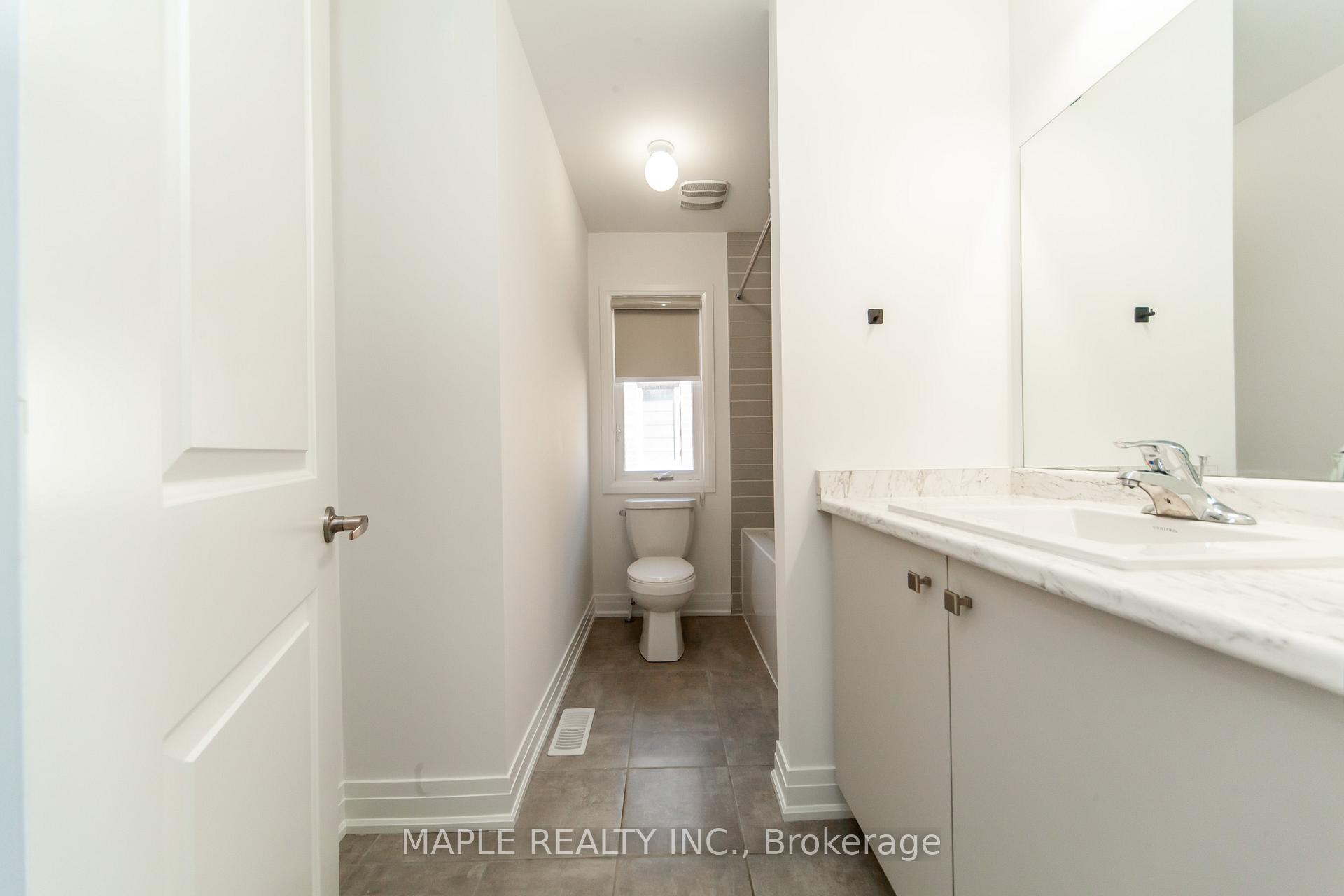 Photo 43 of 70 Waterside Way, Whitby, Port Whitby — HOMEH