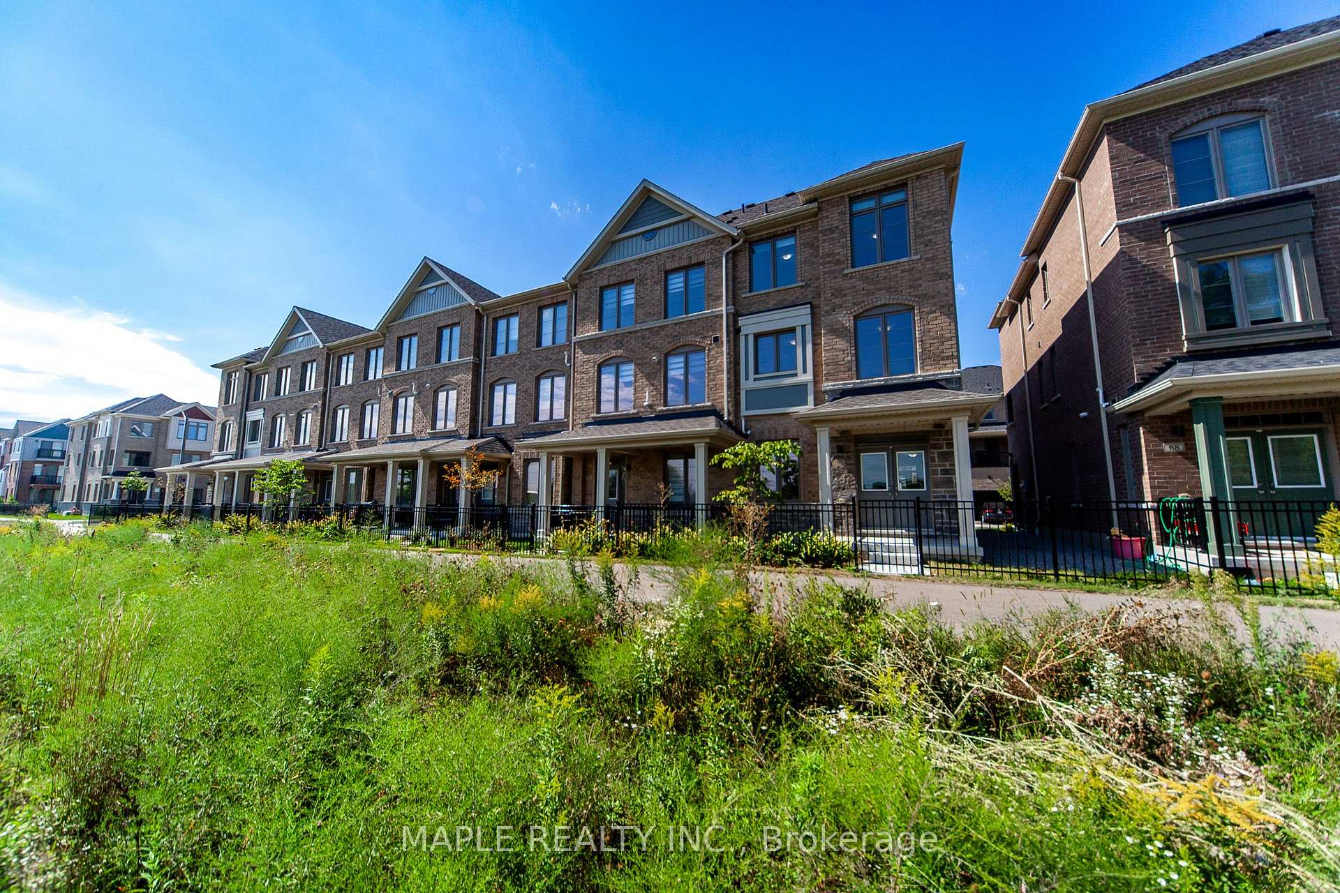 Photo 44 of 70 Waterside Way, Whitby, Port Whitby — HOMEH