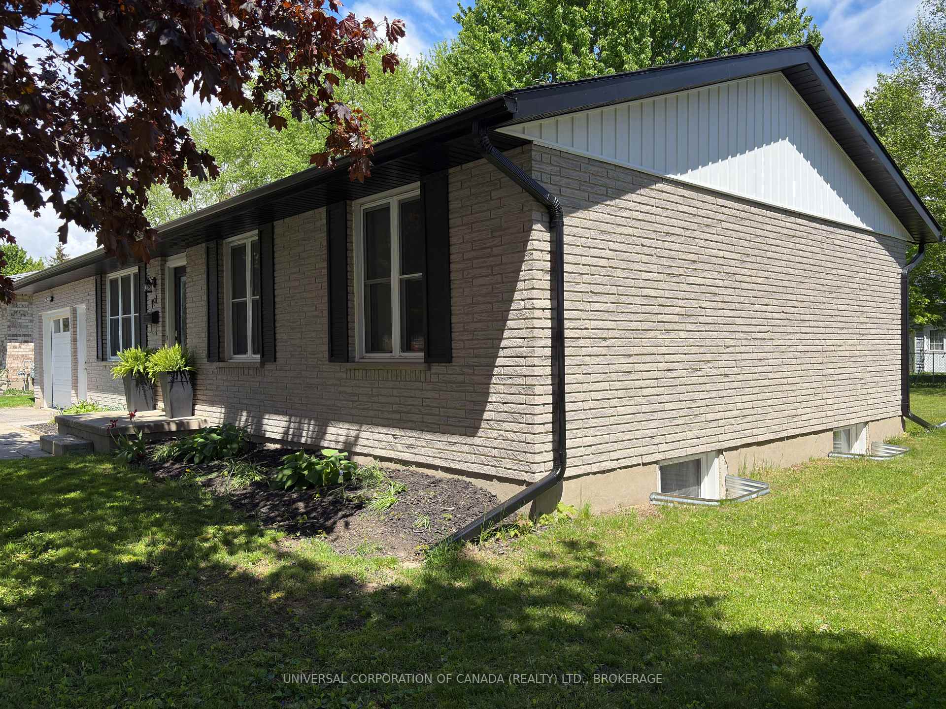 Photo 2 of 191 Caverly Road, Aylmer — HOMEH