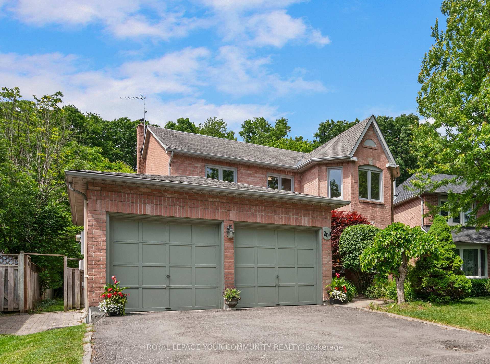 Photo 3 of 209 Tamarac Trail, Aurora, Aurora Highlands — HOMEH