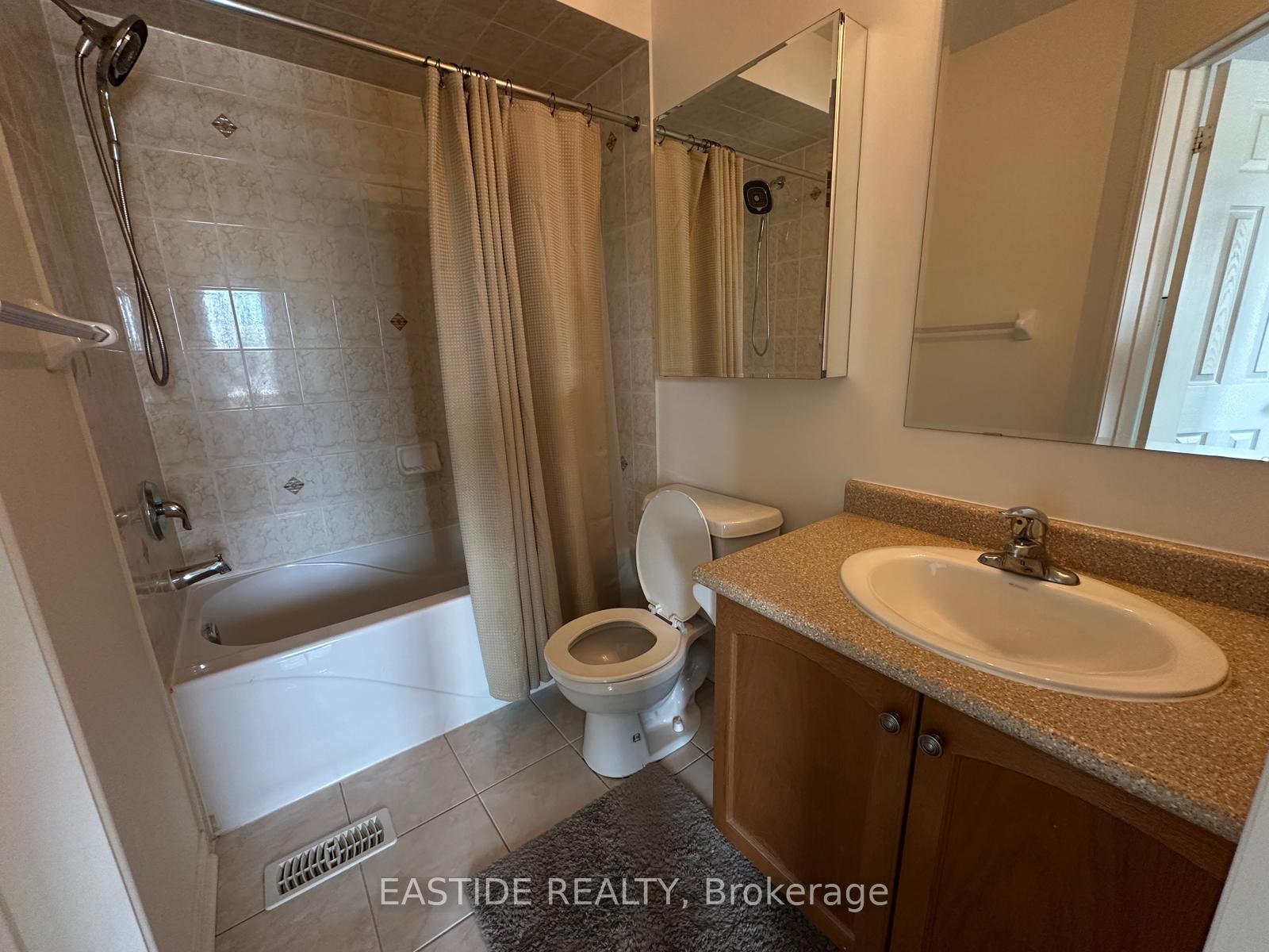 Photo 15 of 297 Monarch Avenue, Ajax, South West — HOMEH