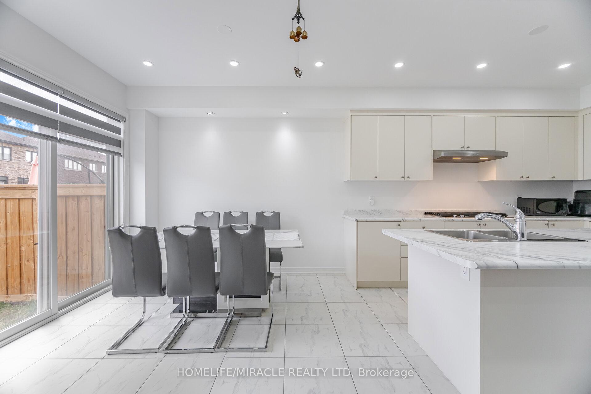 Photo 14 of 33 Closson Drive, Whitby, Rural Whitby — HOMEH