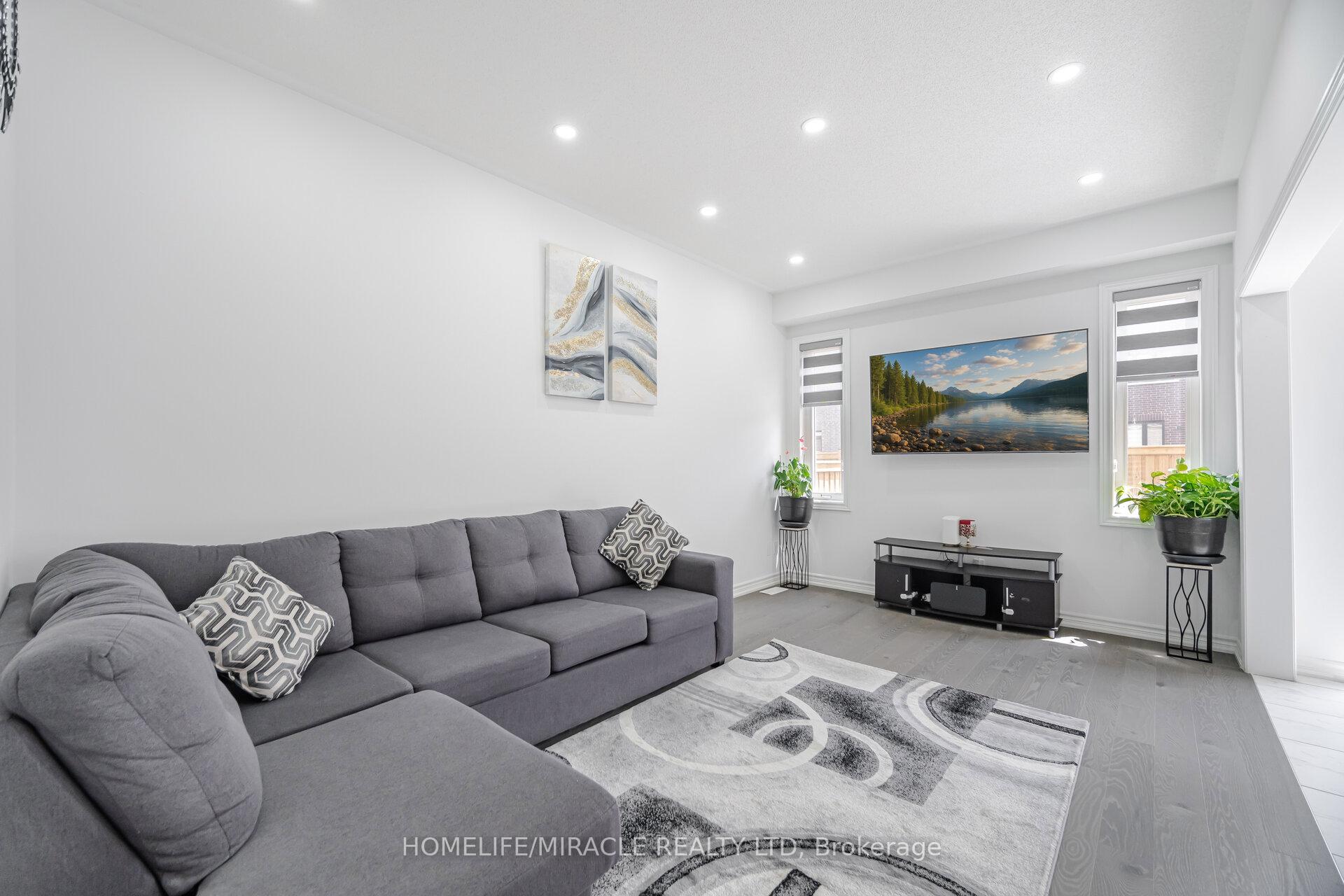 Photo 18 of 33 Closson Drive, Whitby, Rural Whitby — HOMEH