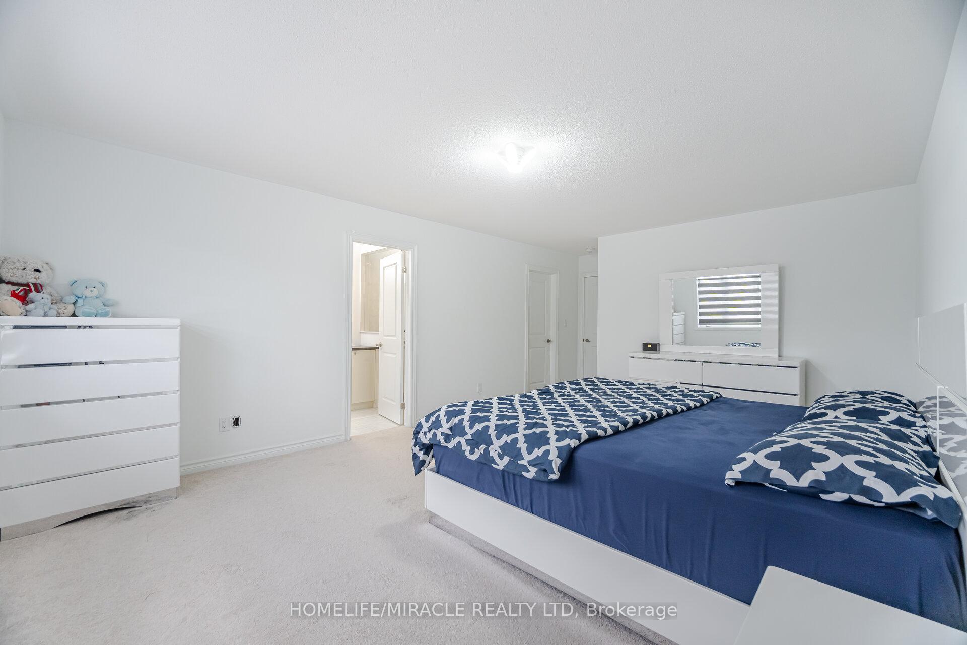Photo 25 of 33 Closson Drive, Whitby, Rural Whitby — HOMEH