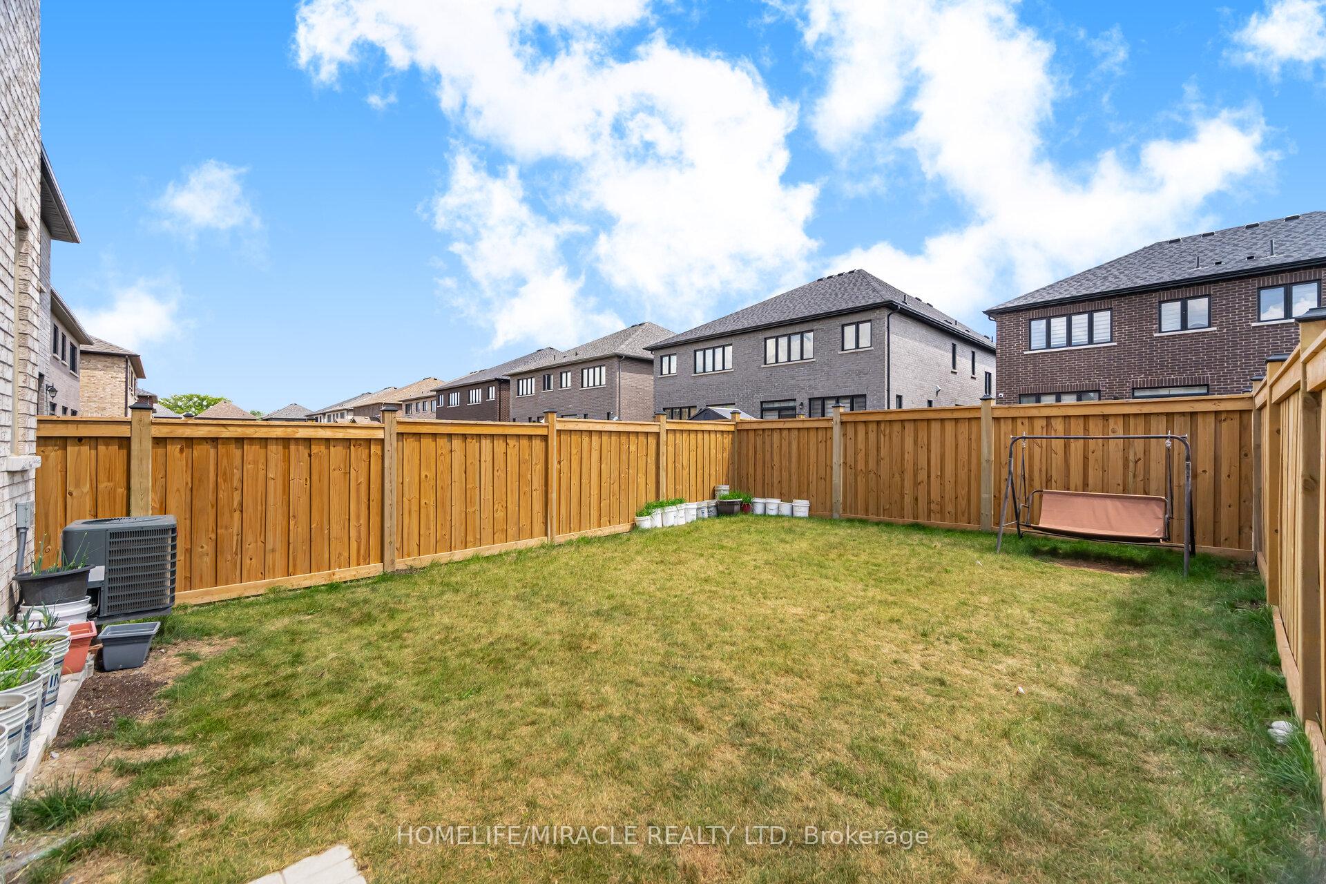 Photo 42 of 33 Closson Drive, Whitby, Rural Whitby — HOMEH
