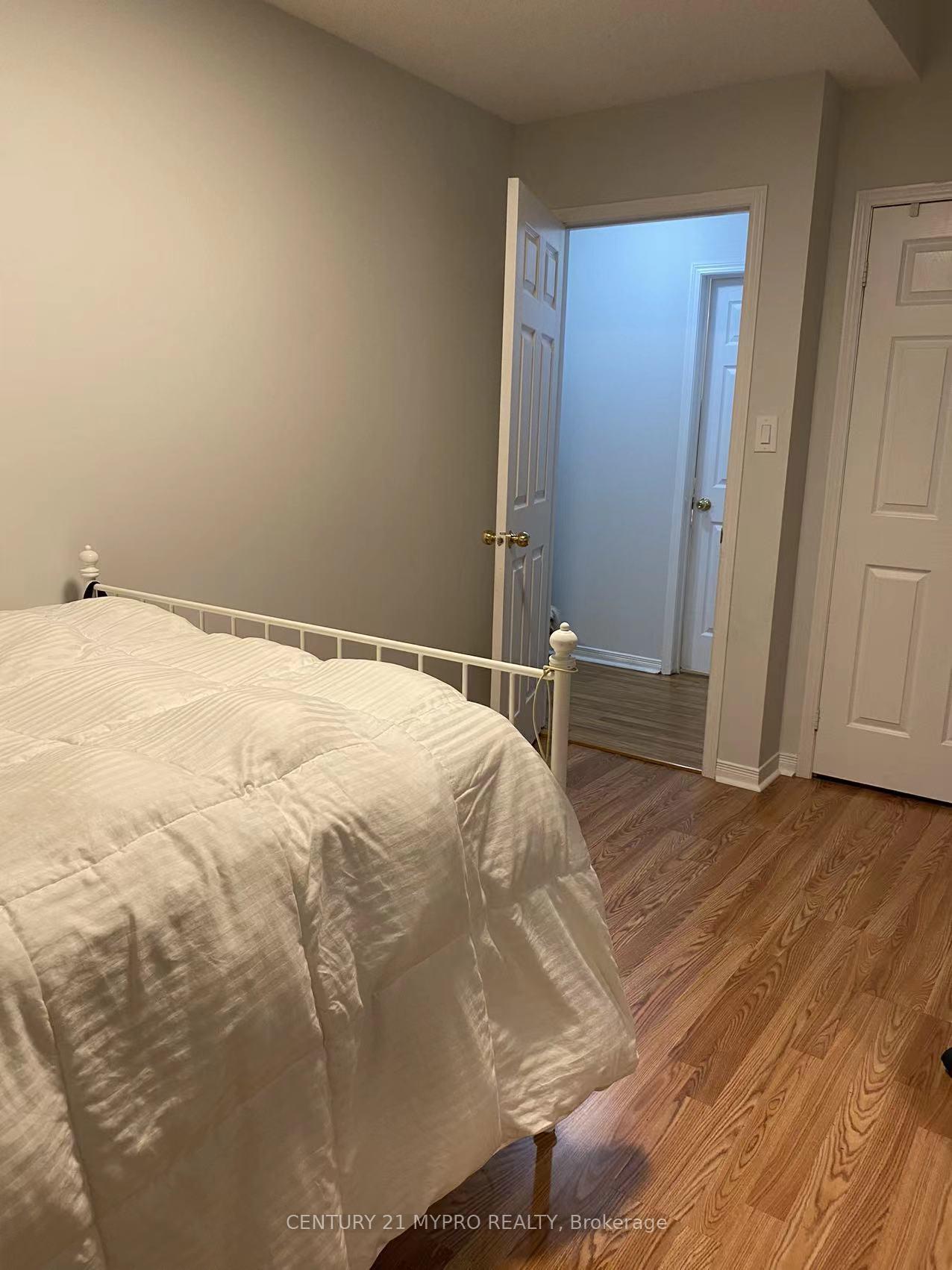 Photo 12 of 54 Gabrielle Crescent, Whitby, Rolling Acres — HOMEH