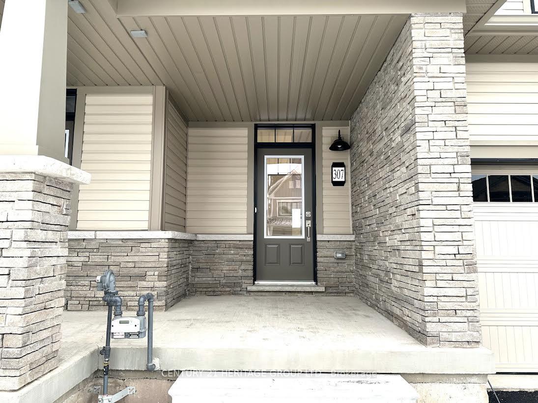 Photo 3 of 307 Port Crescent, Welland, Dain City — HOMEH