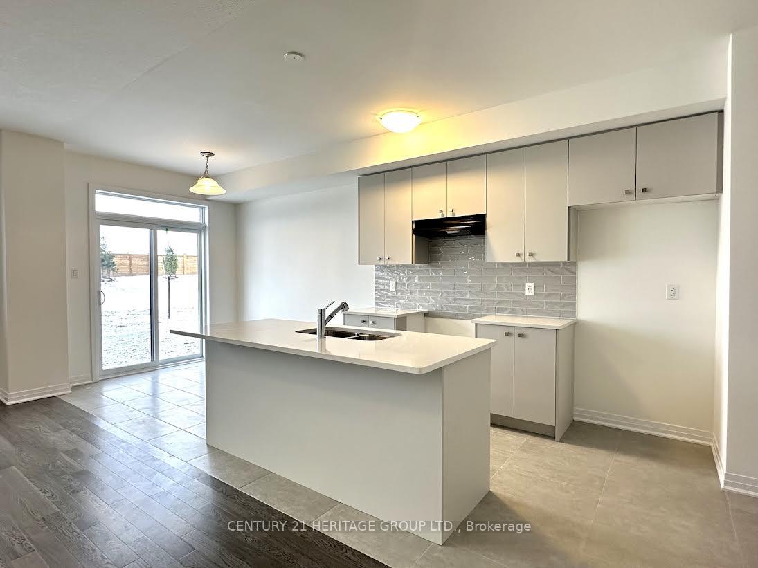 Photo 9 of 307 Port Crescent, Welland, Dain City — HOMEH