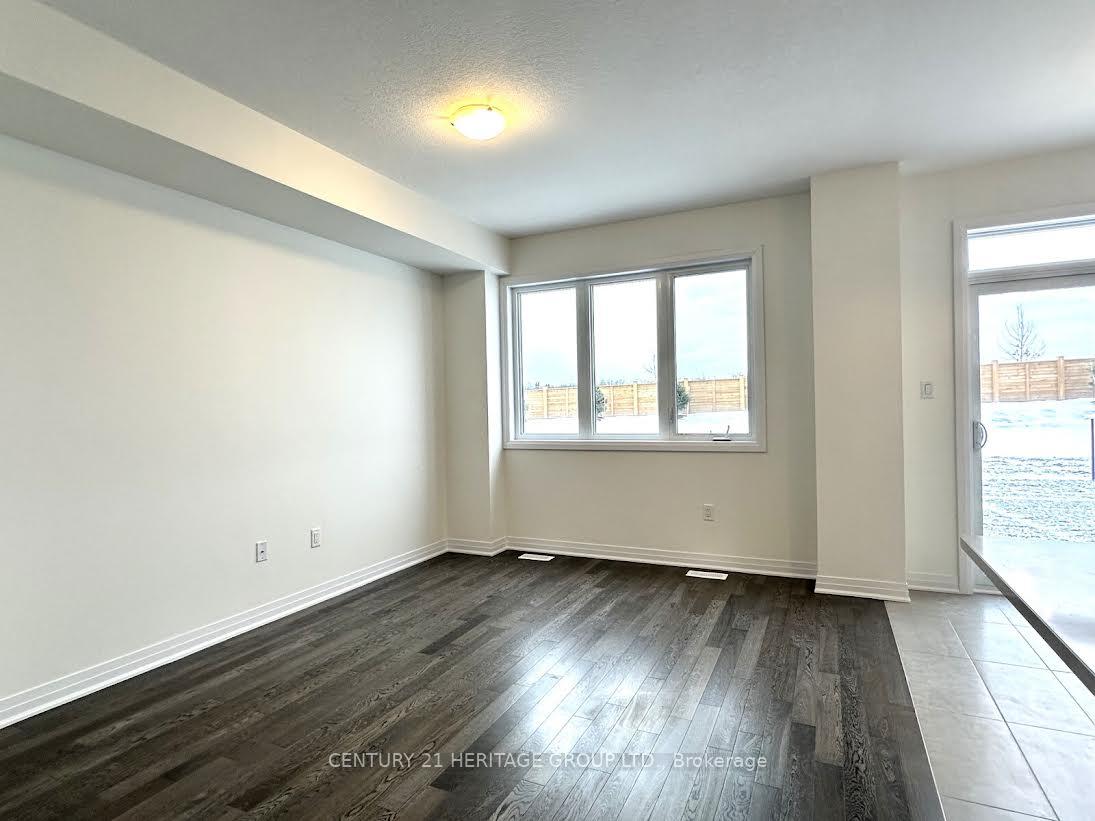 Photo 11 of 307 Port Crescent, Welland, Dain City — HOMEH