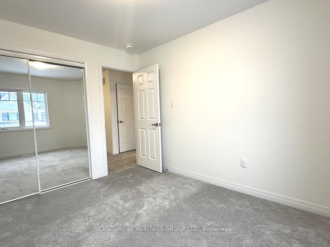 Photo 23 of 307 Port Crescent, Welland, Dain City — HOMEH