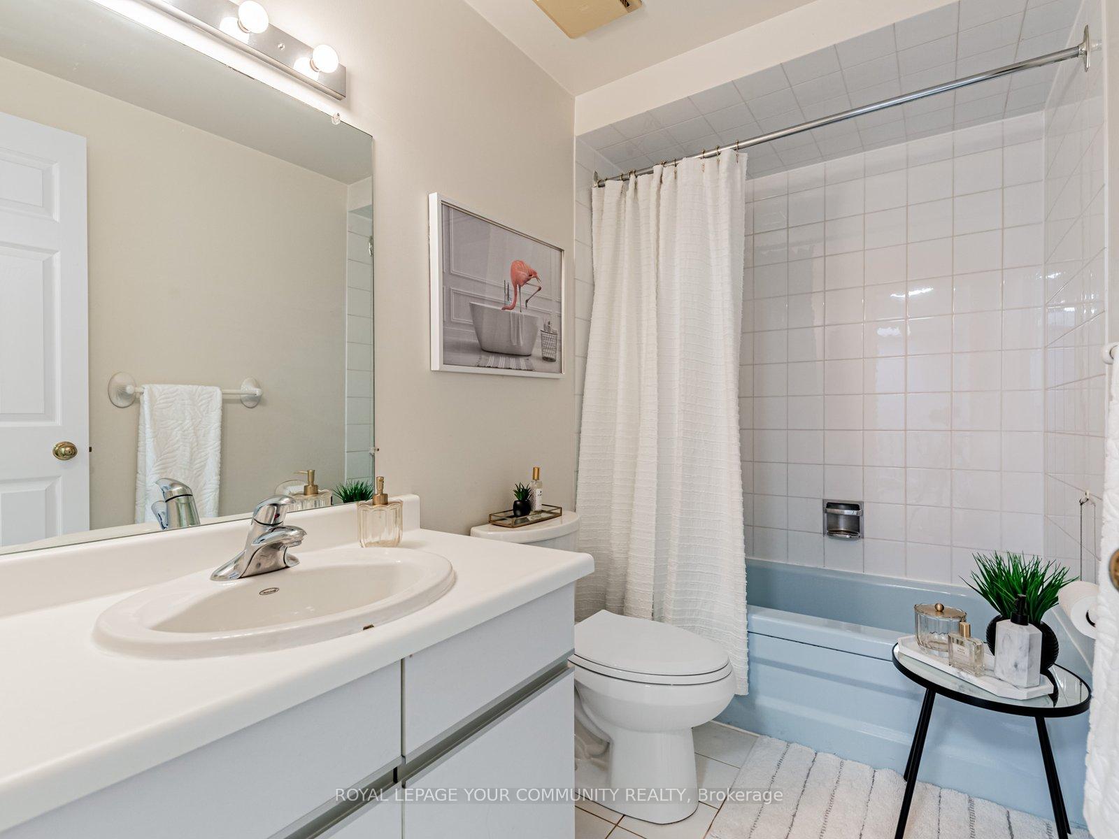 Photo 5 of 46 Peter Andrew Crescent, Vaughan, Brownridge — HOMEH