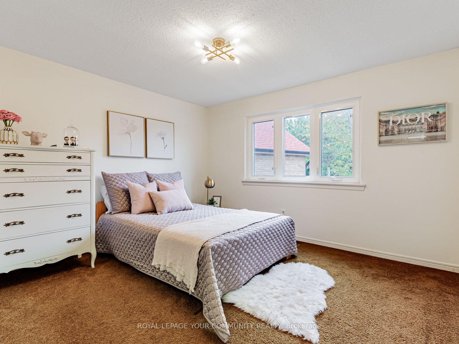 Photo 6 of 46 Peter Andrew Crescent, Vaughan, Brownridge — HOMEH