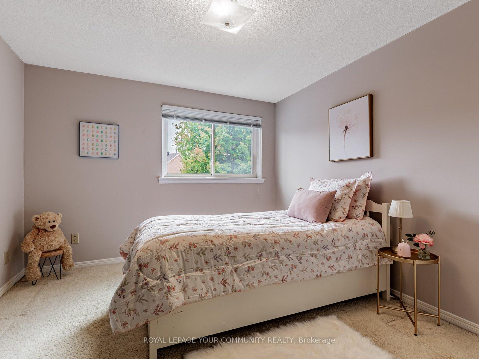 Photo 8 of 46 Peter Andrew Crescent, Vaughan, Brownridge — HOMEH