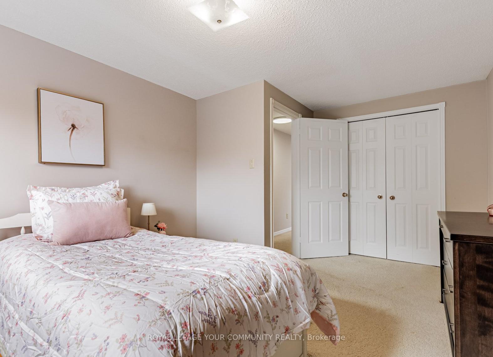 Photo 9 of 46 Peter Andrew Crescent, Vaughan, Brownridge — HOMEH