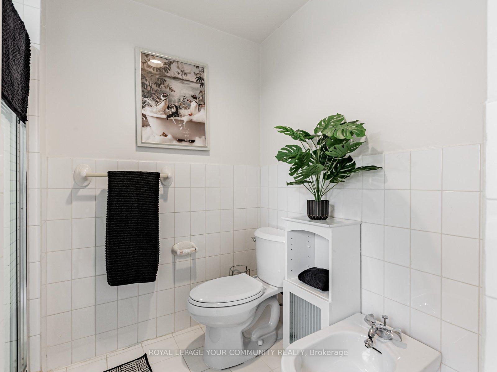 Photo 13 of 46 Peter Andrew Crescent, Vaughan, Brownridge — HOMEH