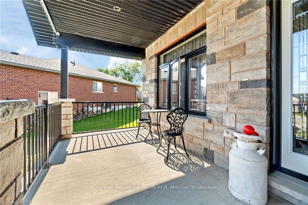Photo 4 of 19 Pickett Court, West Perth, Mitchell — HOMEH