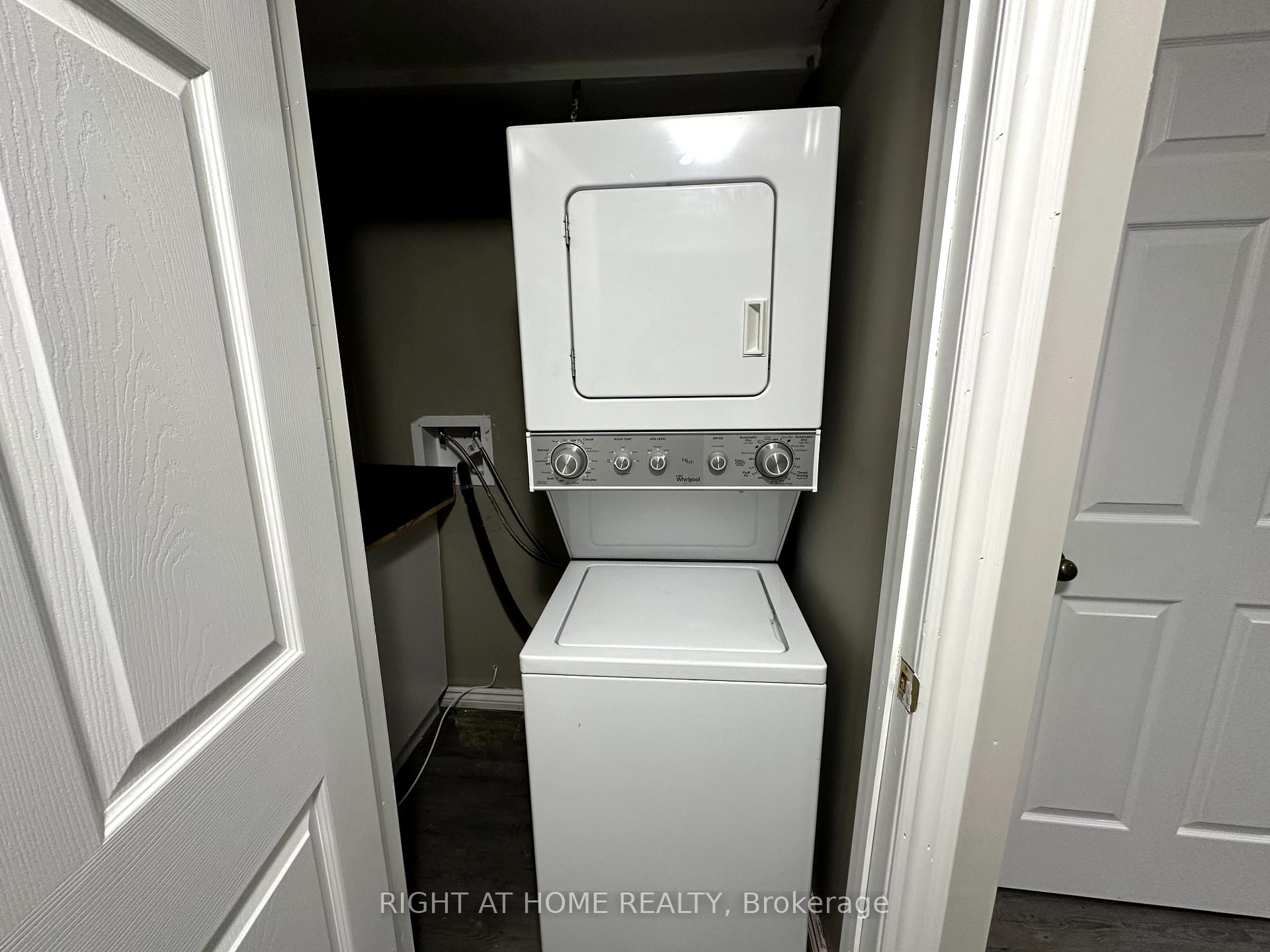 Photo 7 of 355 Dovedale Drive, Whitby, Downtown Whitby — HOMEH