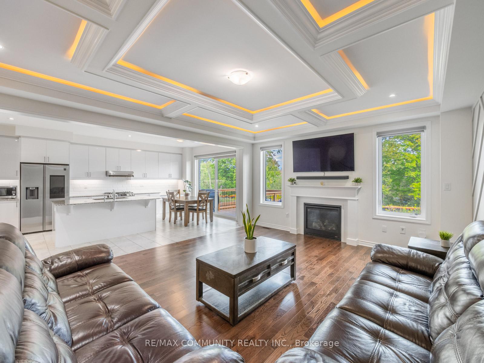 Photo 2 of 80 Barkerville Drive, Whitby, Lynde Creek — HOMEH
