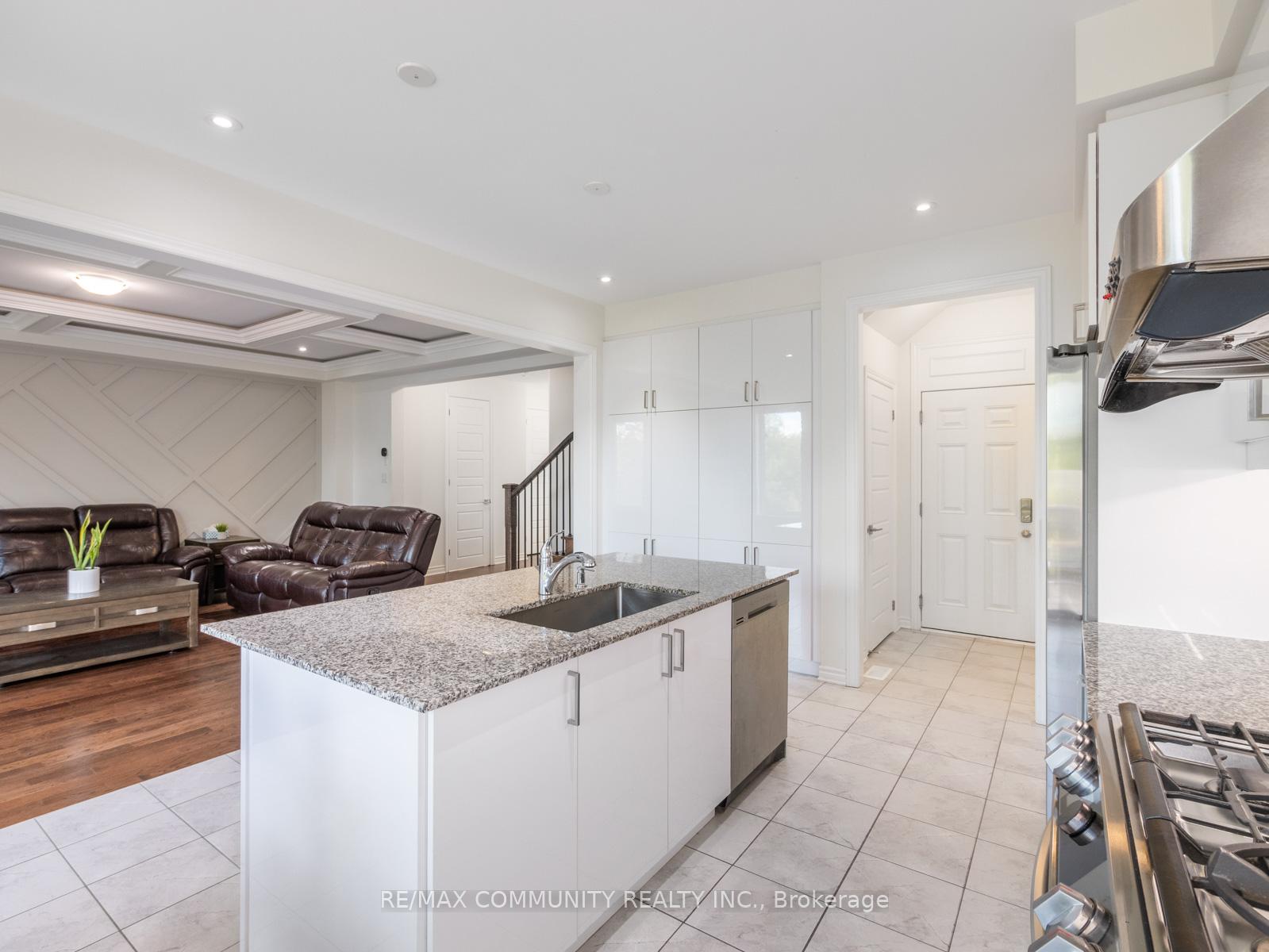 Photo 19 of 80 Barkerville Drive, Whitby, Lynde Creek — HOMEH