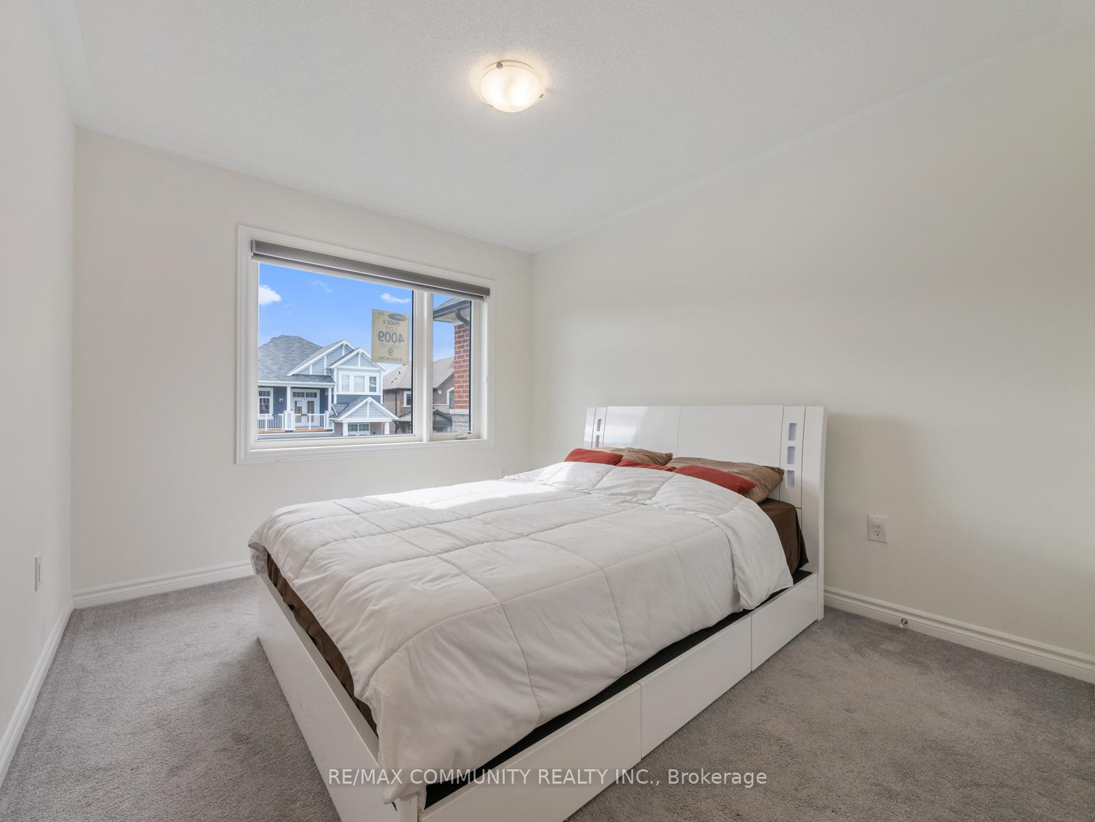 Photo 31 of 80 Barkerville Drive, Whitby, Lynde Creek — HOMEH