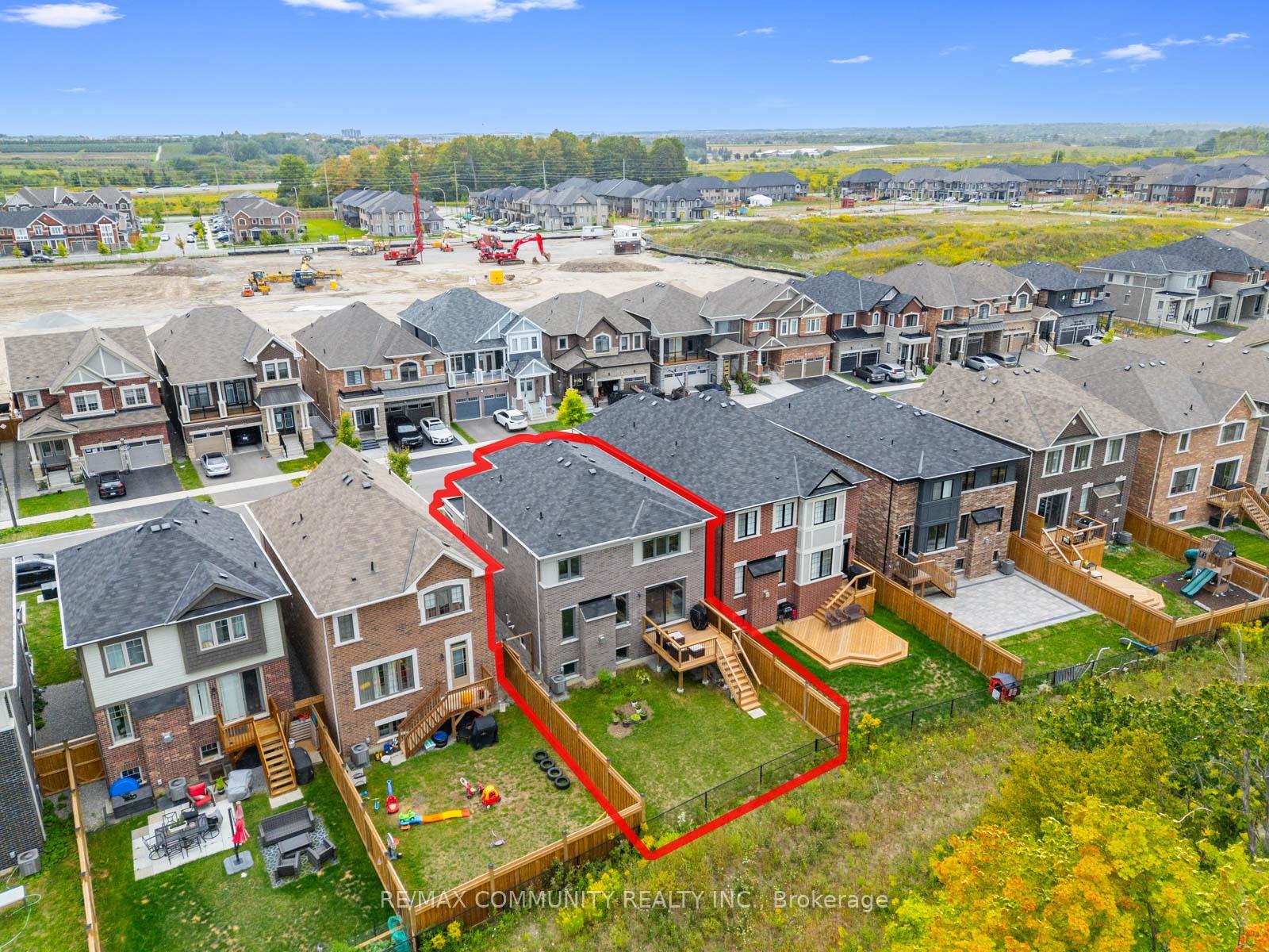 Photo 48 of 80 Barkerville Drive, Whitby, Lynde Creek — HOMEH