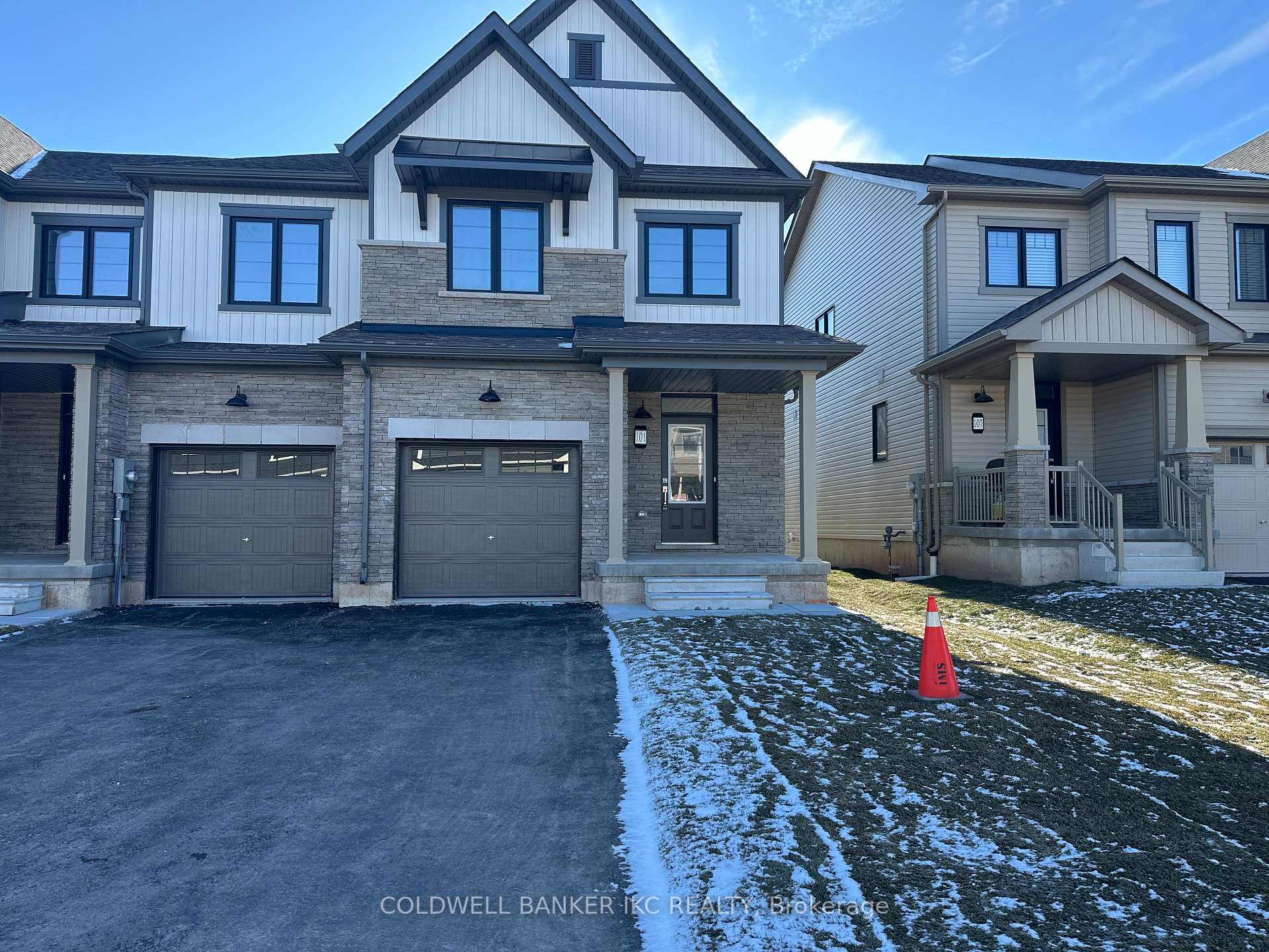 Photo 1 of 101 Masters Street, Welland, Dain City — HOMEH