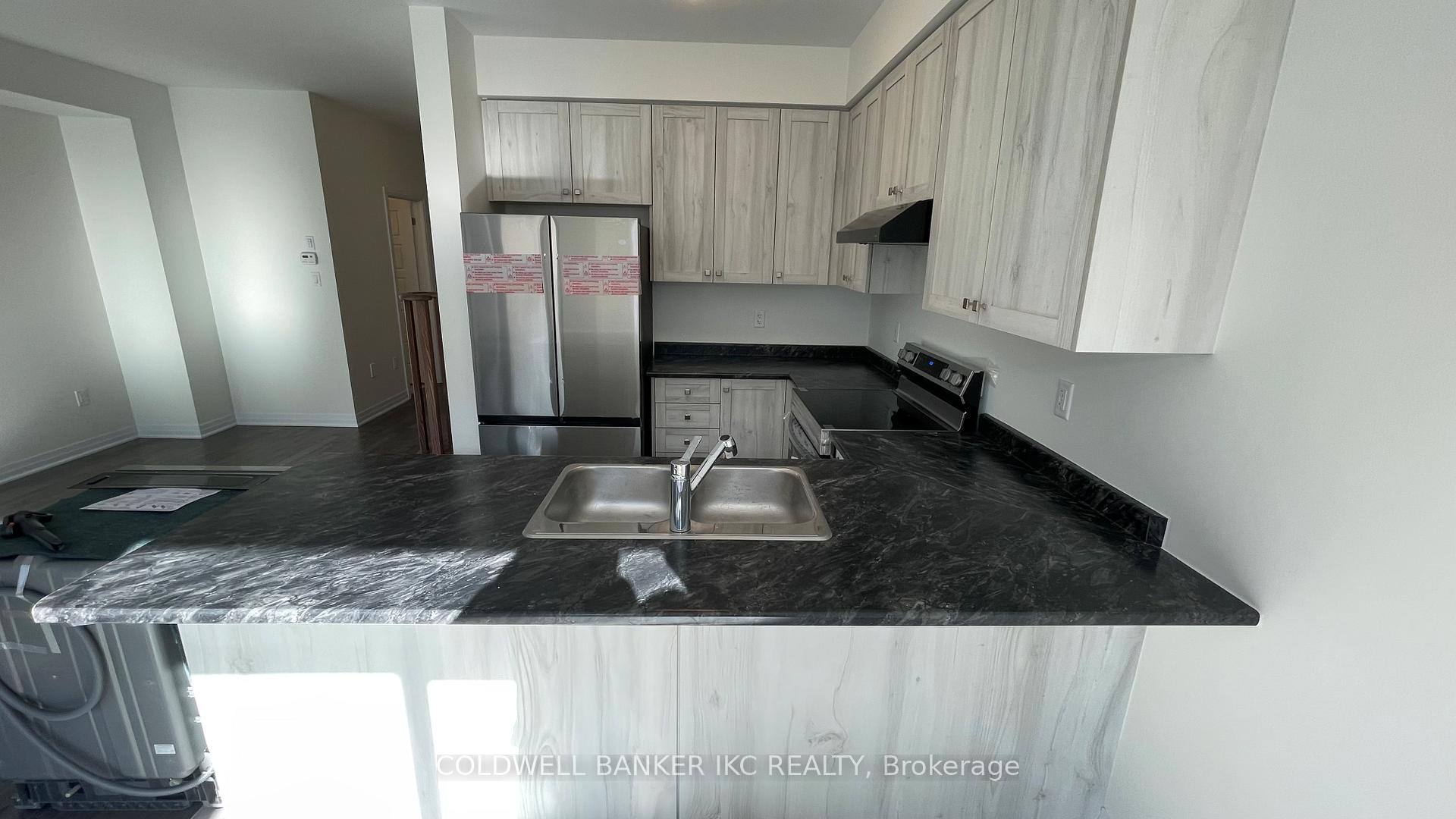 Photo 8 of 101 Masters Street, Welland, Dain City — HOMEH